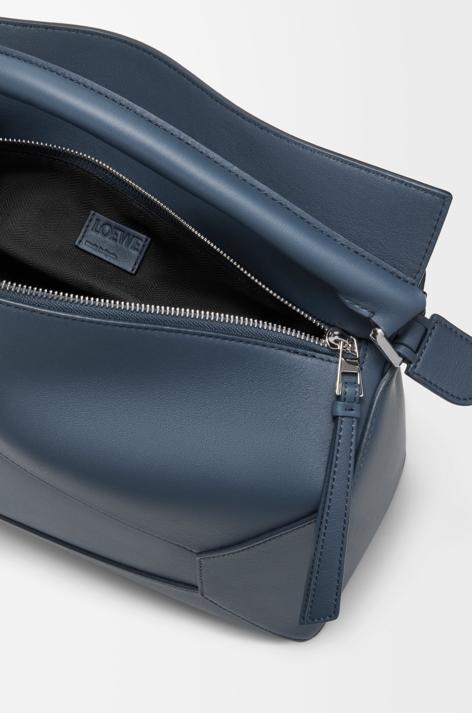 Large Puzzle Edge bag in classic calfskin - 6