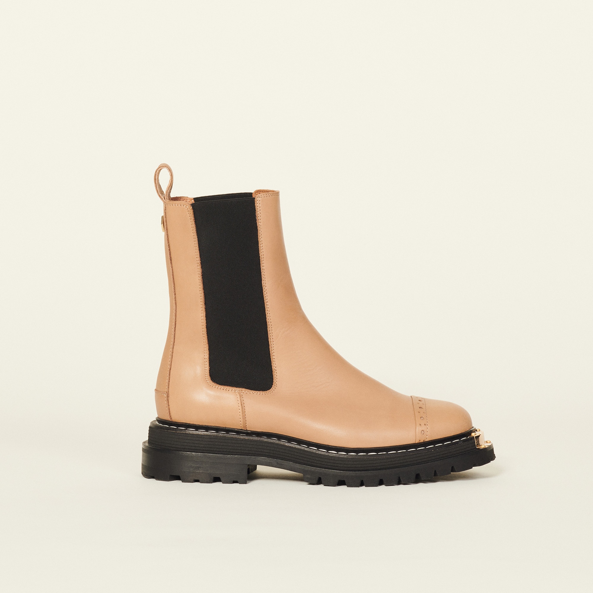 Ankle boots with notched sole - 3