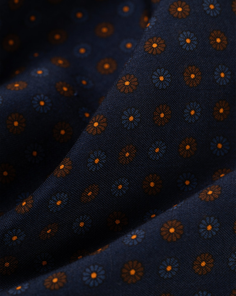 J. PRESS MADE-IN-ENGLAND NAVY FOULARD WOOL/SILK SCARF outlook