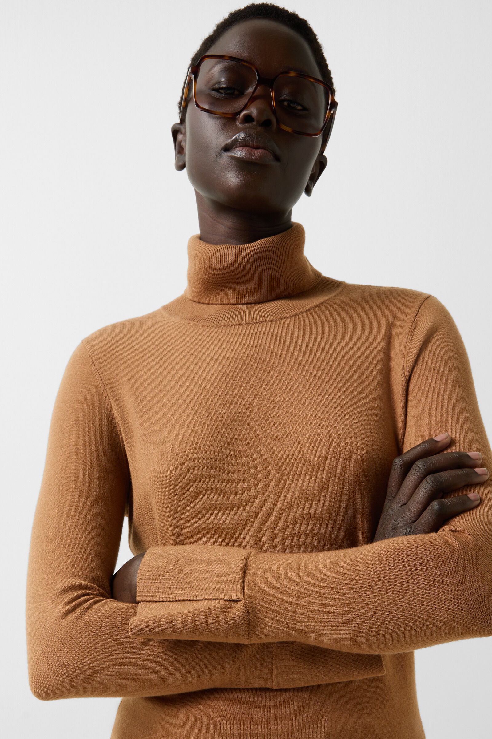 Vinny turtleneck pullover in Hazel - 5