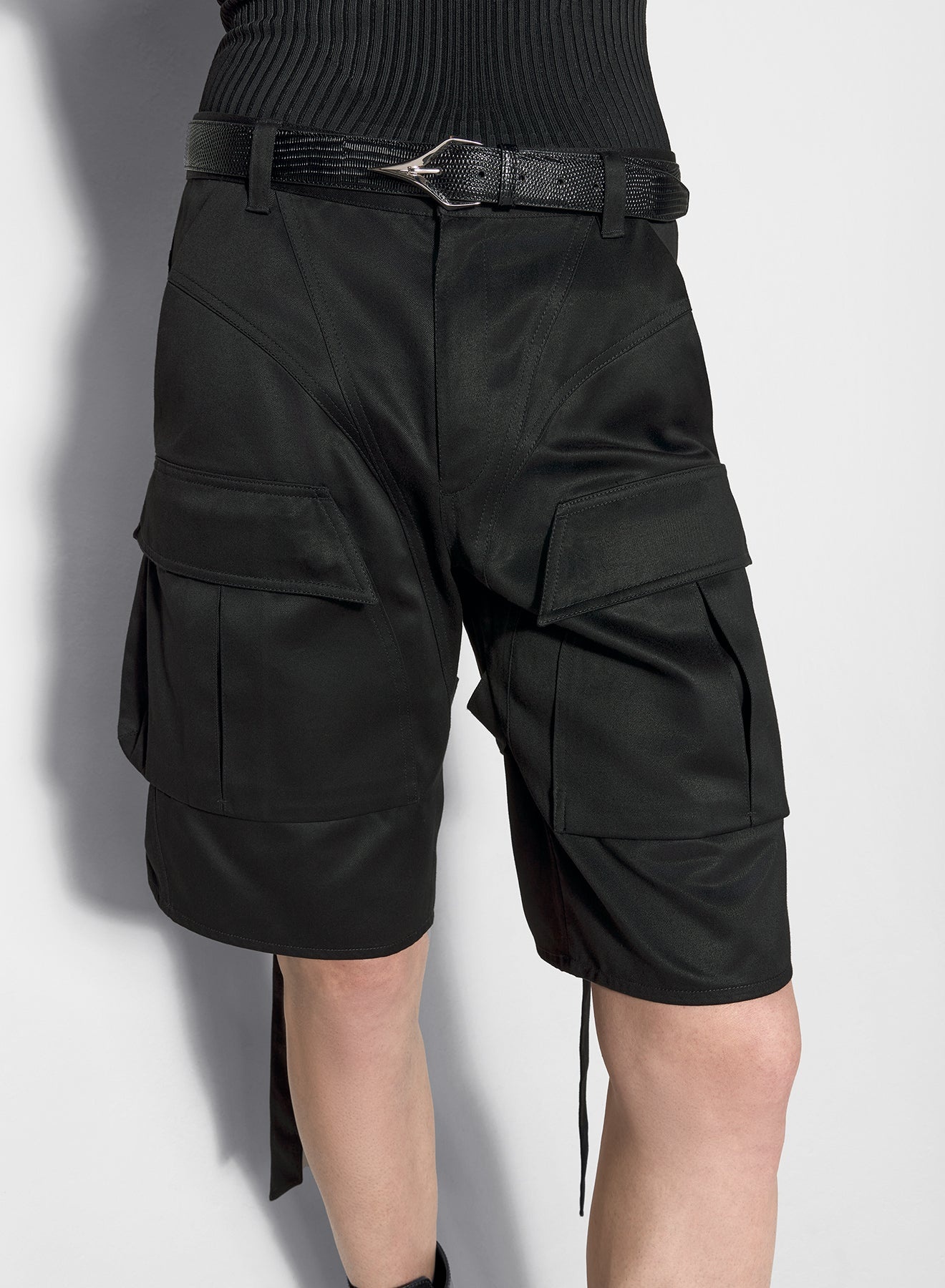 black cargo shorts - 4