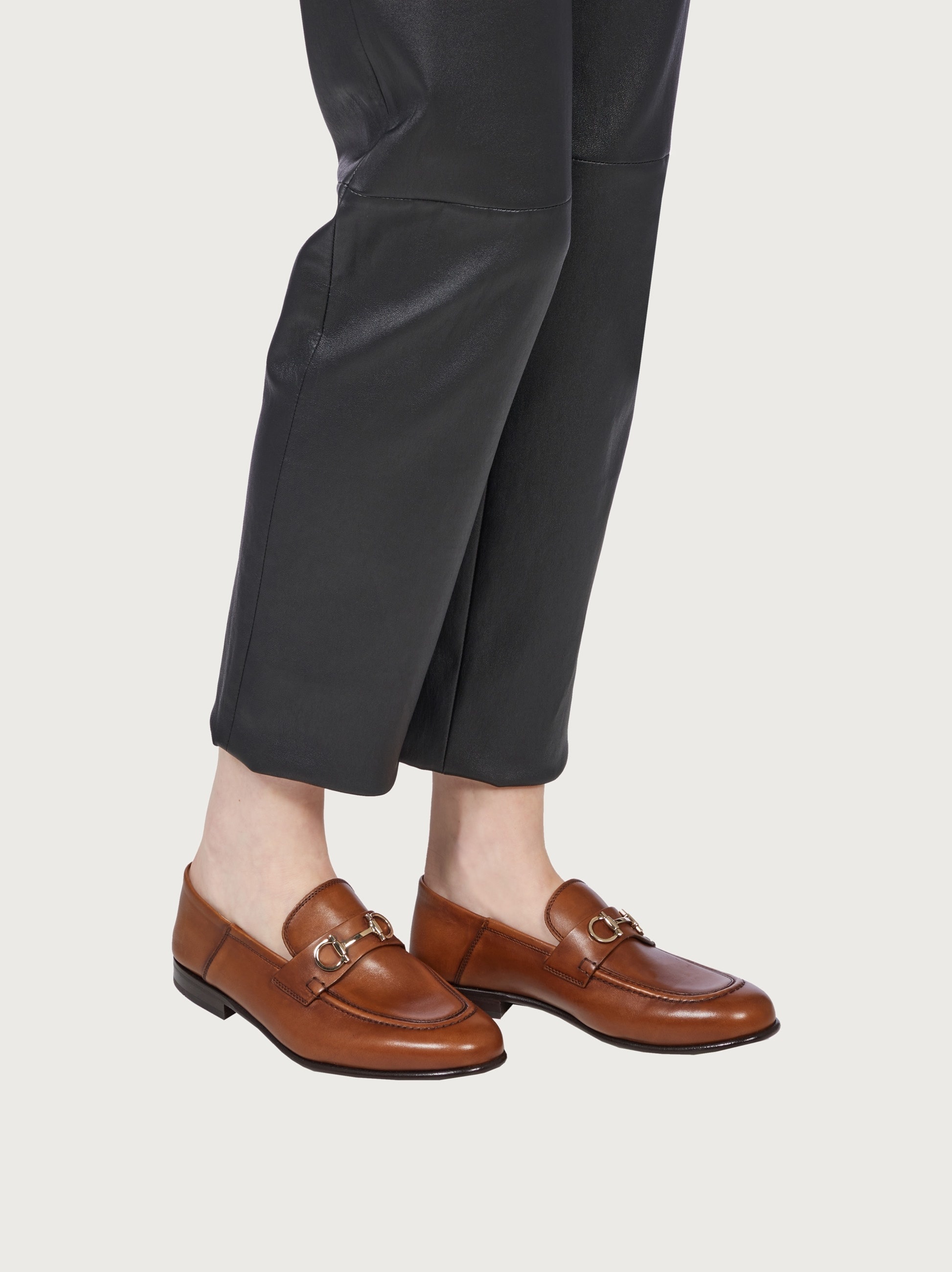 Mule loafer with Gancini ornament - 2