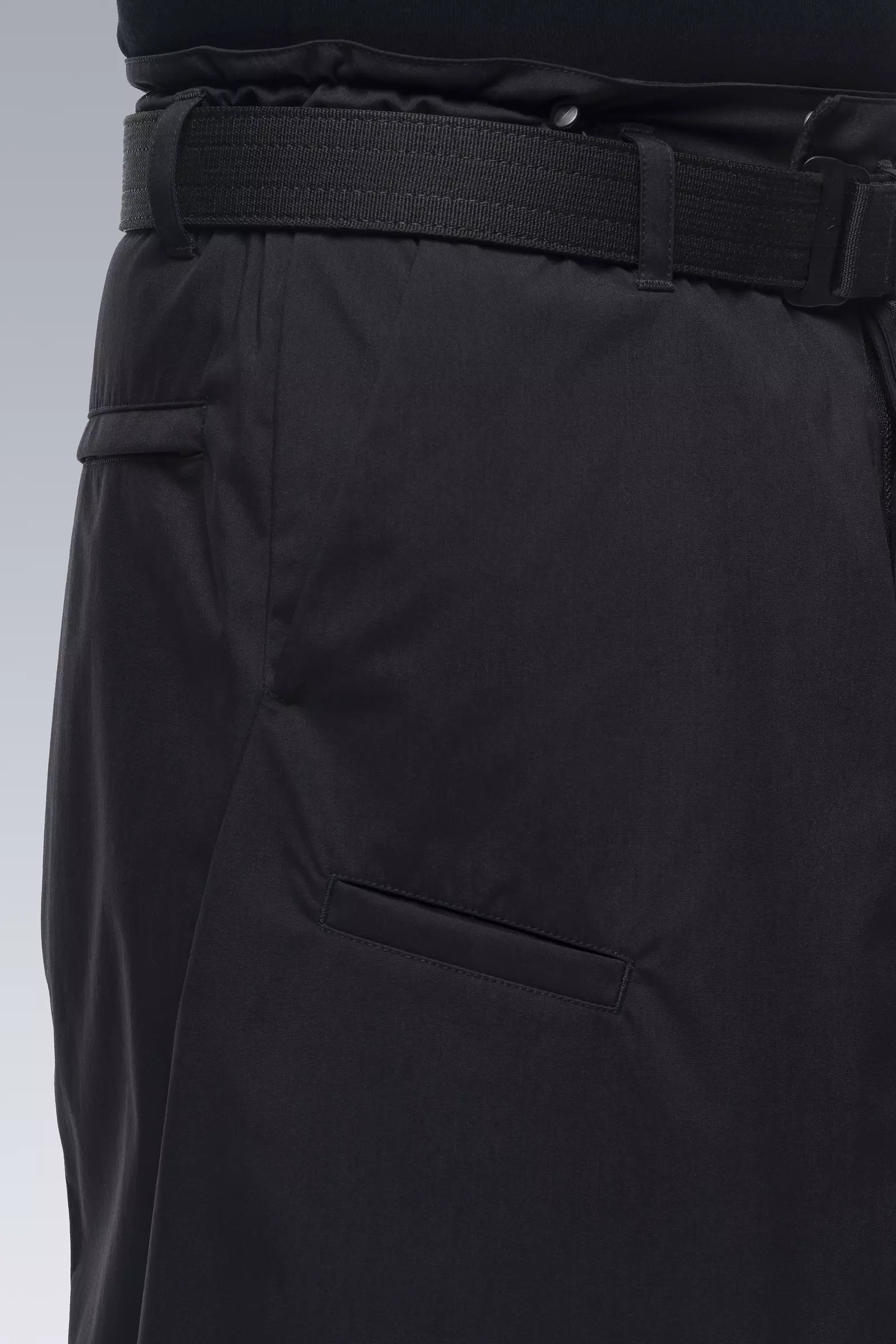 P54-E Encapsulated Nylon Pleated Trouser Black - 19