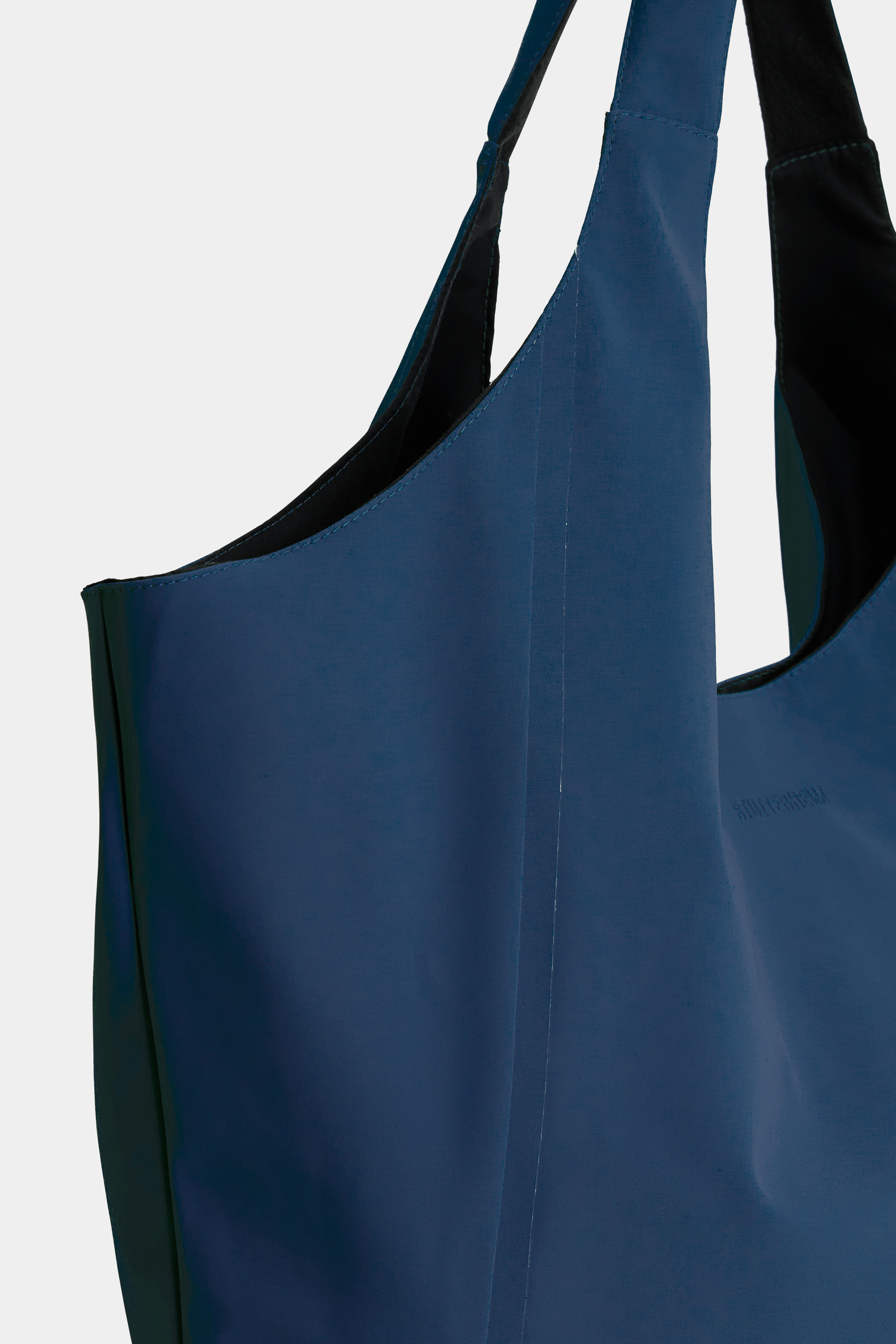 Svea Puffer Bag Matte Navy - 3