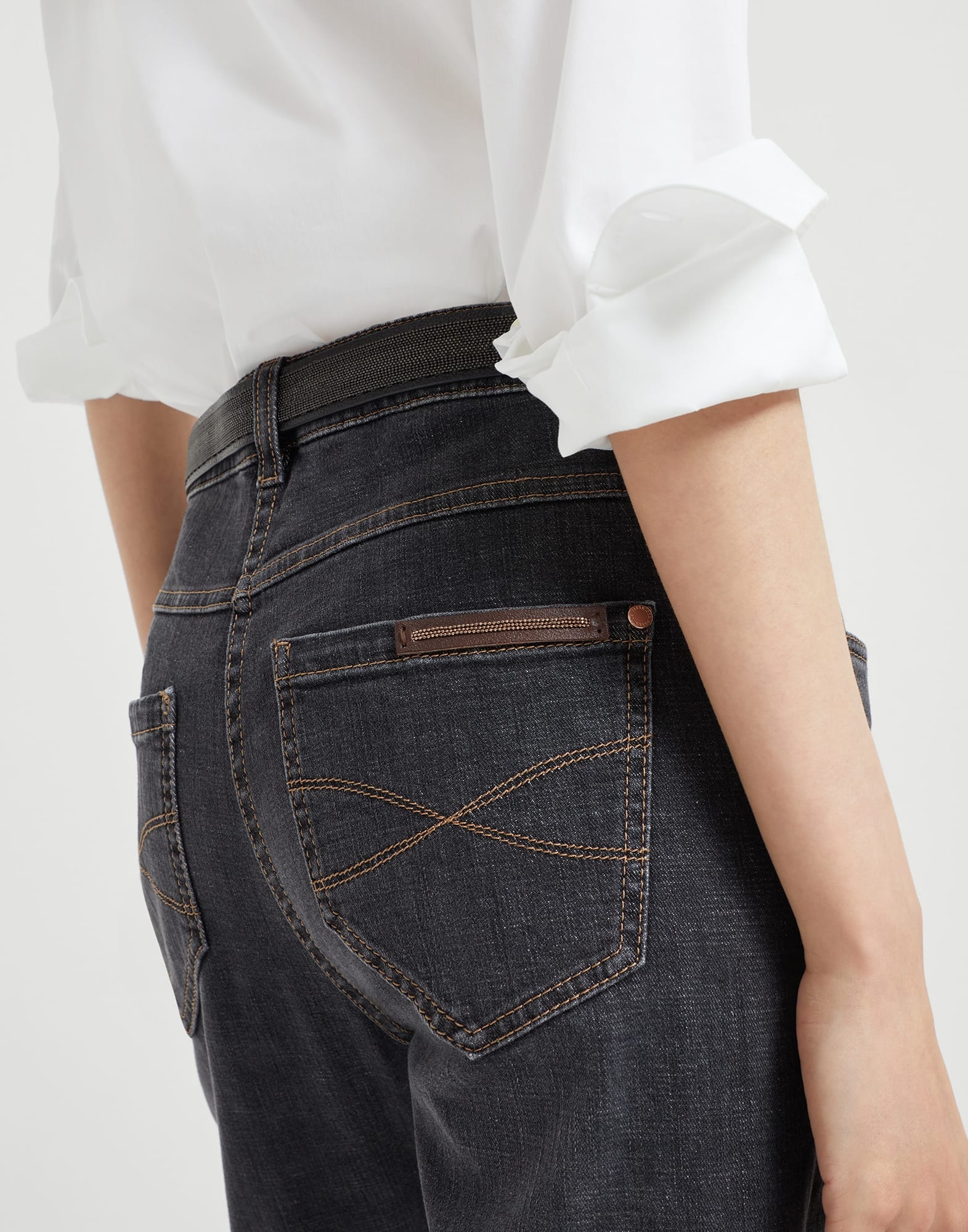 Stretch denim slim five-pocket trousers with shiny leather tab - 3