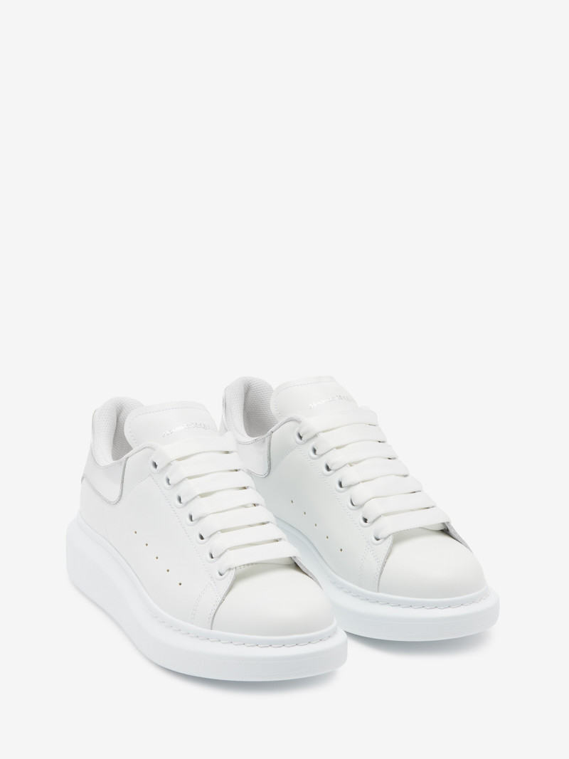 Women's Oversized Sneaker in White/silver 2