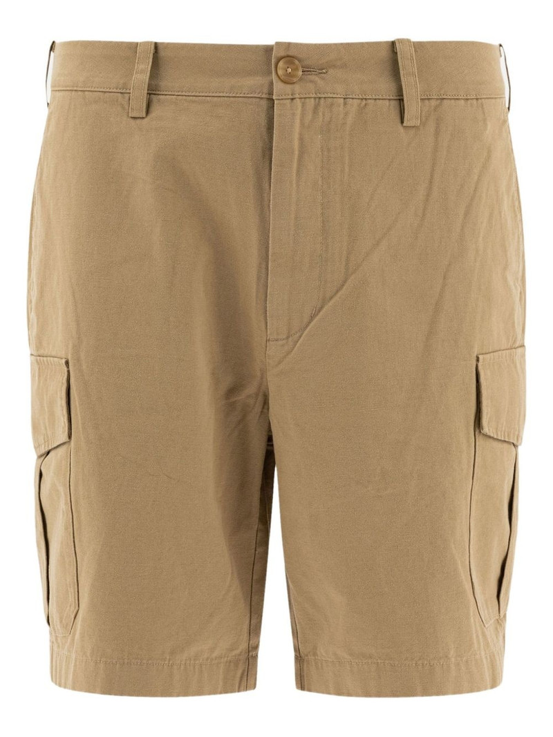 straight-leg cargo shorts 1