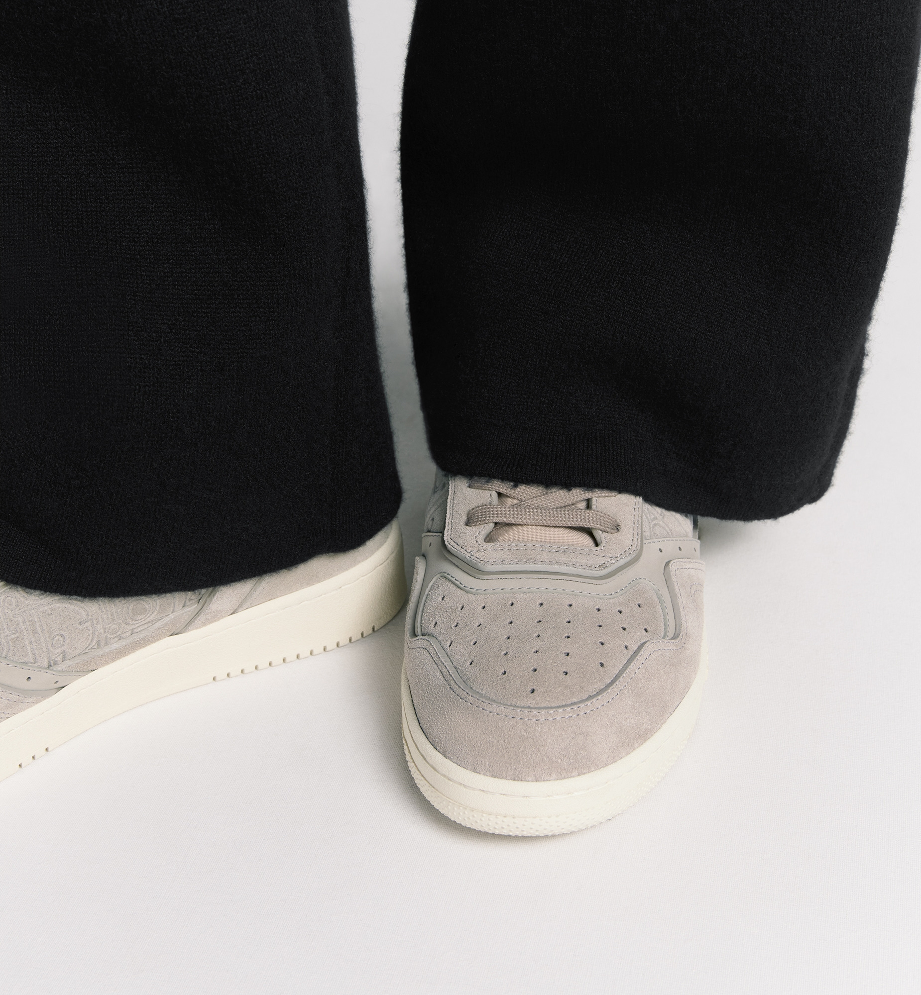 B27 Low-Top Sneaker - 4
