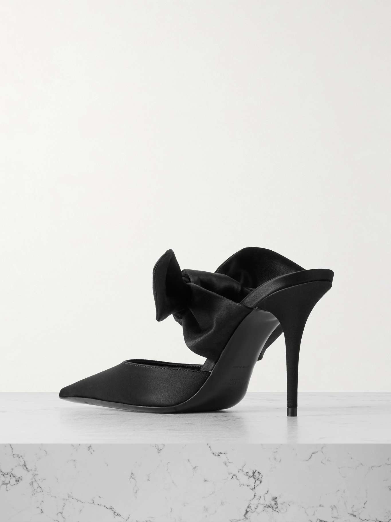 【SAINT LAURENT】Barbara Stiletto Mule/追跡可能/全国送料無料 Barbara 90 embellished satin mules in black - Saint Laurent