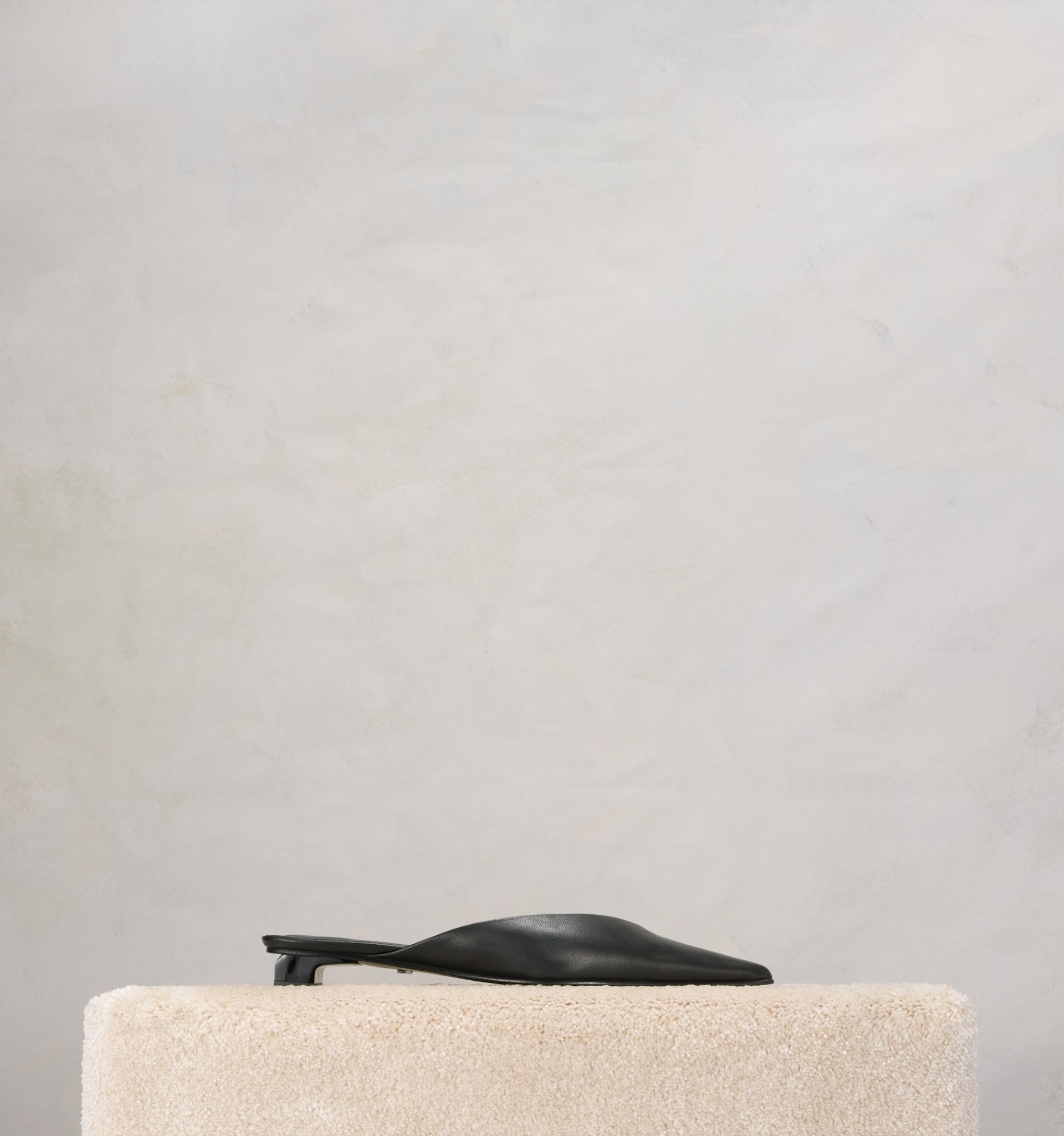 Pointed Toe Flat Mules - 3