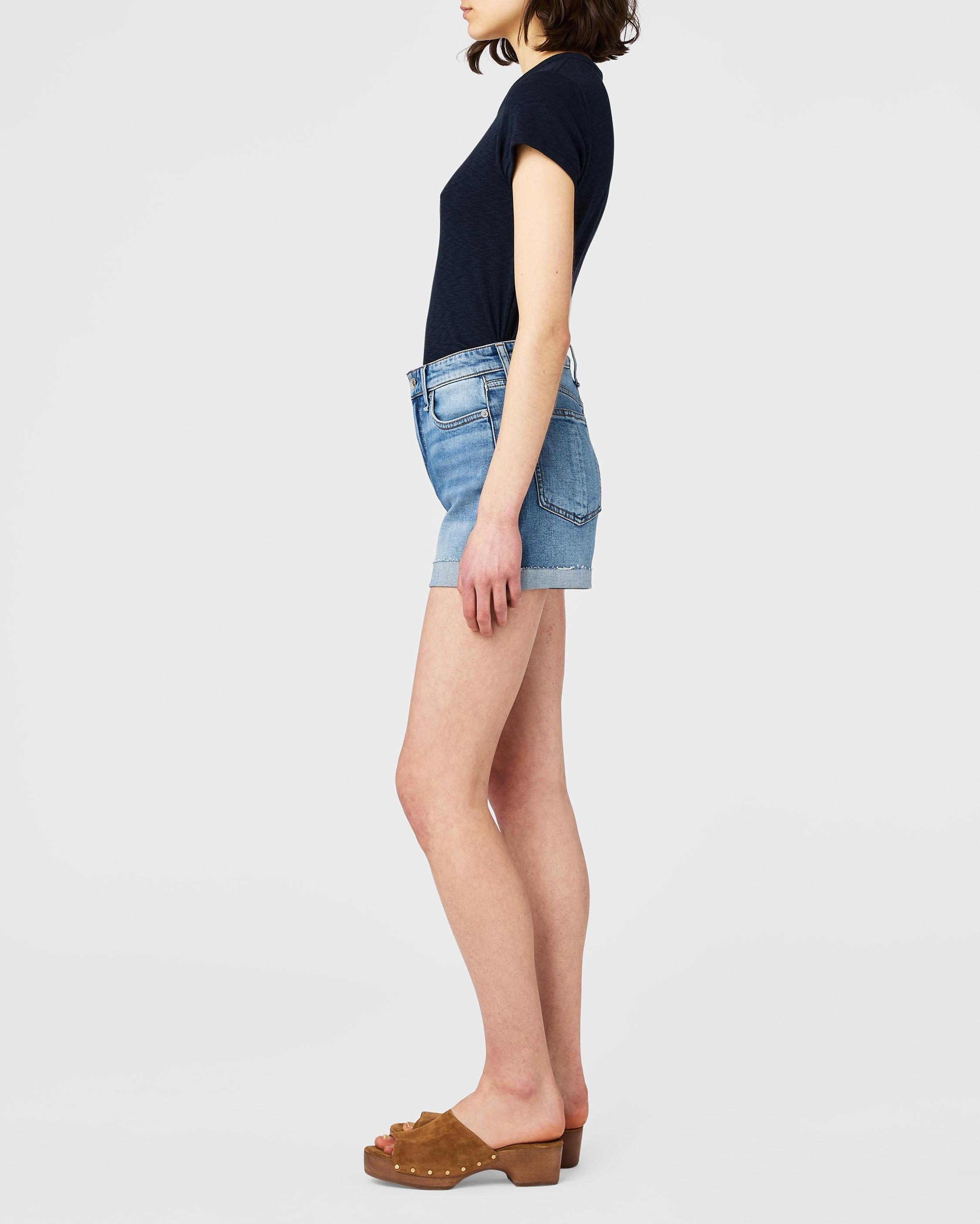 Nina 3" Short - Paeonia
High-Rise Comfort Stretch Short - 2