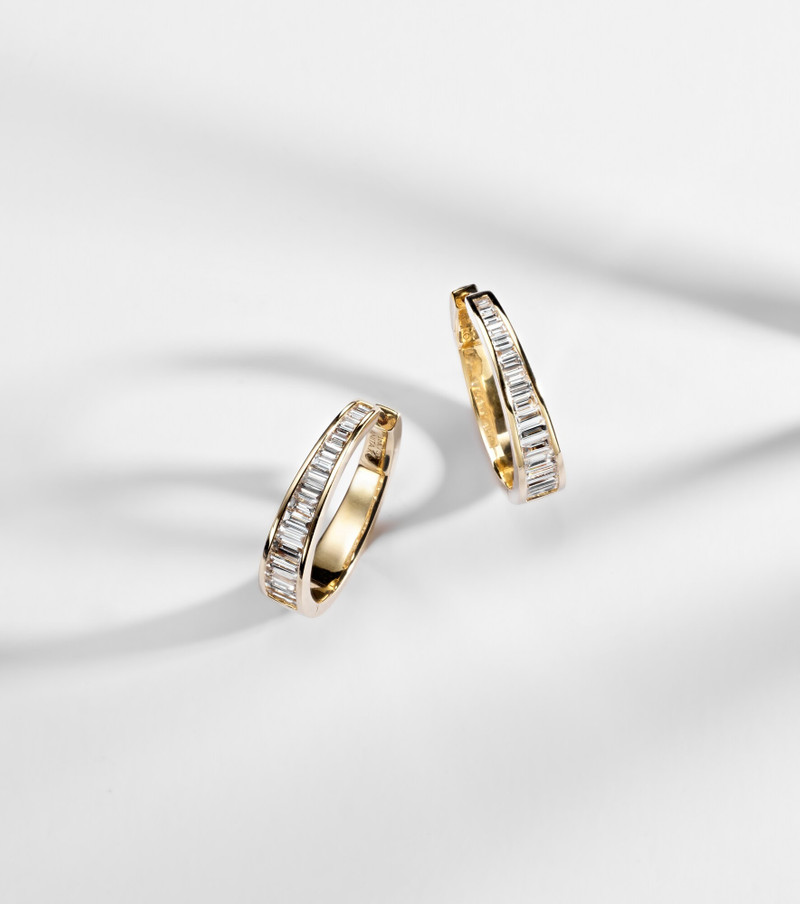 Meryl 18kt gold hoop earrings with diamonds 5