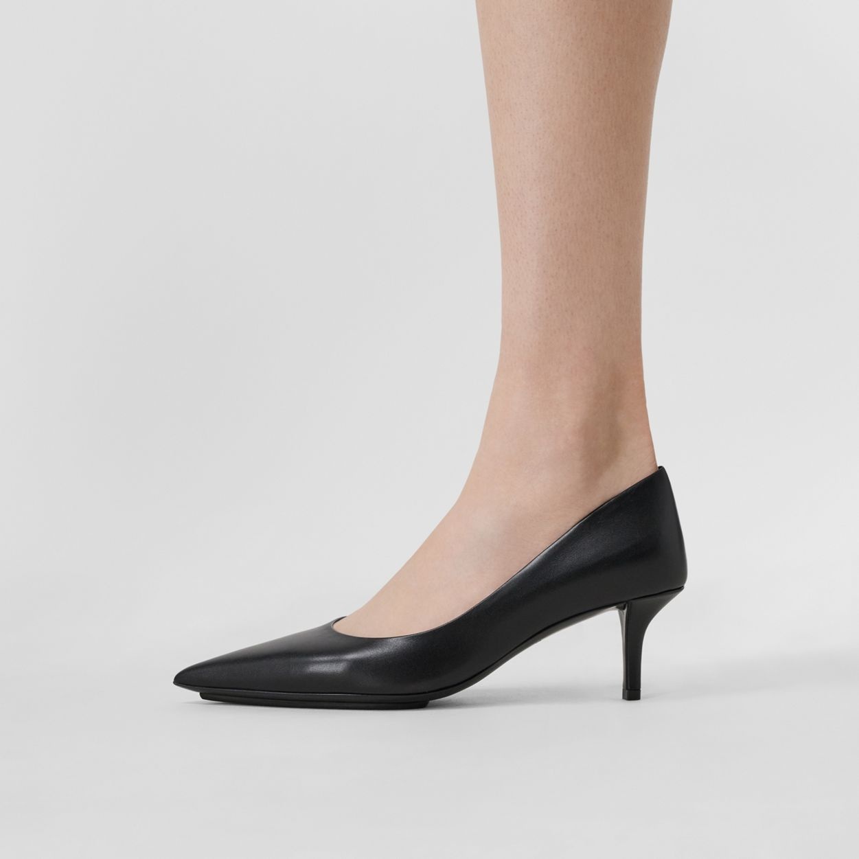 Eyelet Detail Leather Point-toe Pumps - 3