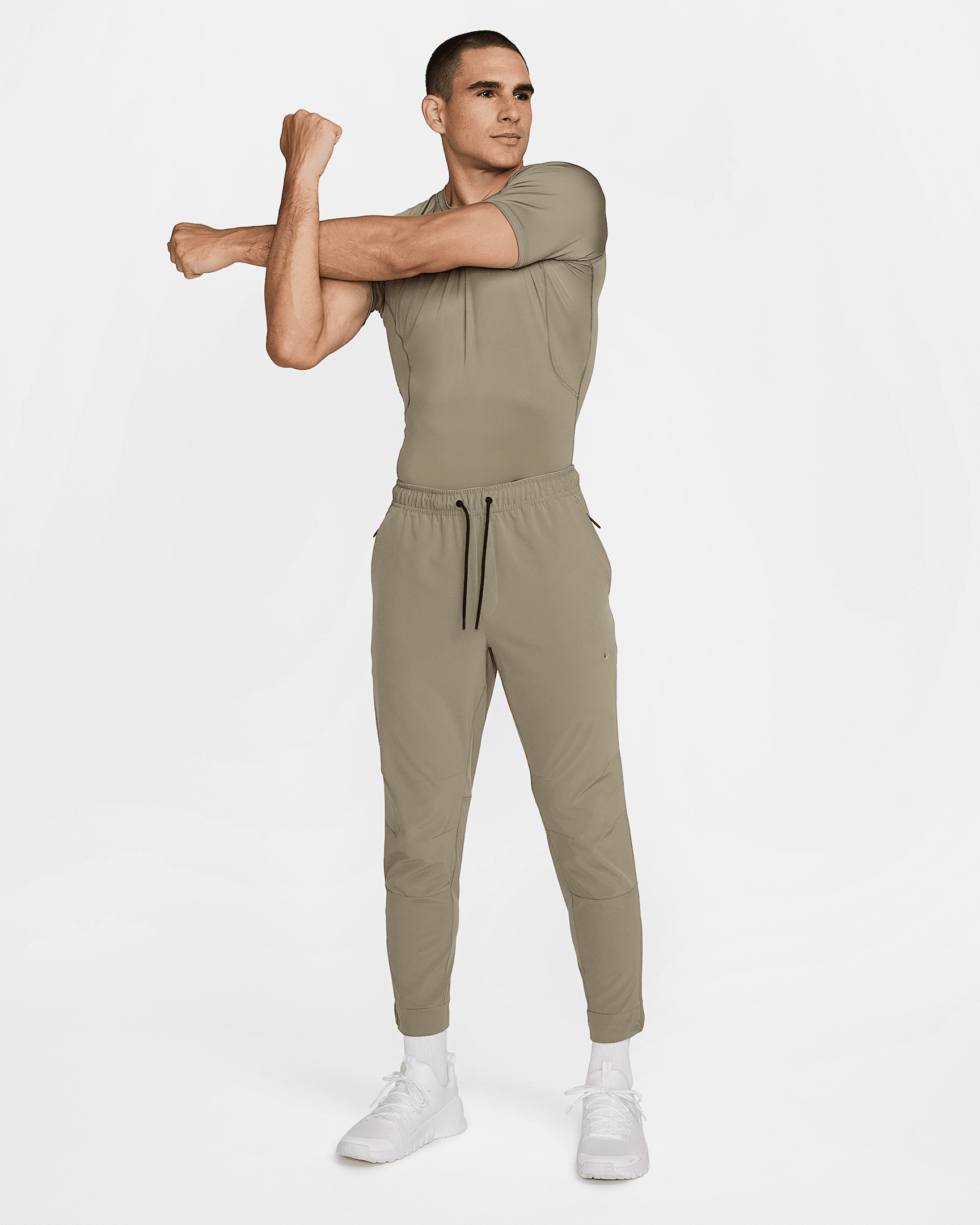 Nike Unlimited Men's Dri-FIT Zippered Cuff Versatile Pants - 7