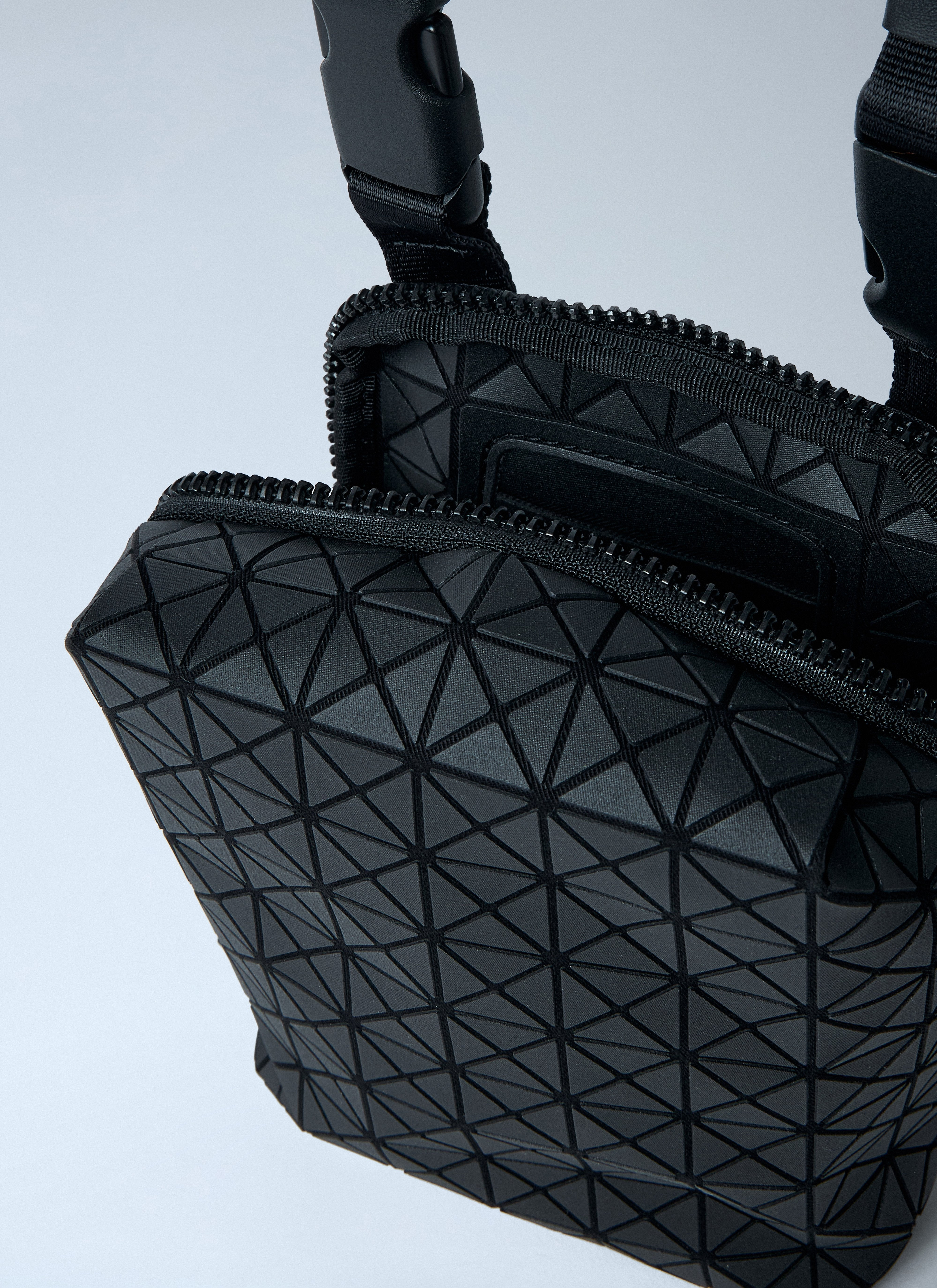 BAO BAO ISSEY MIYAKE - Bao Bao Issey Miyake Men Beetle Shoulder Bag - 6