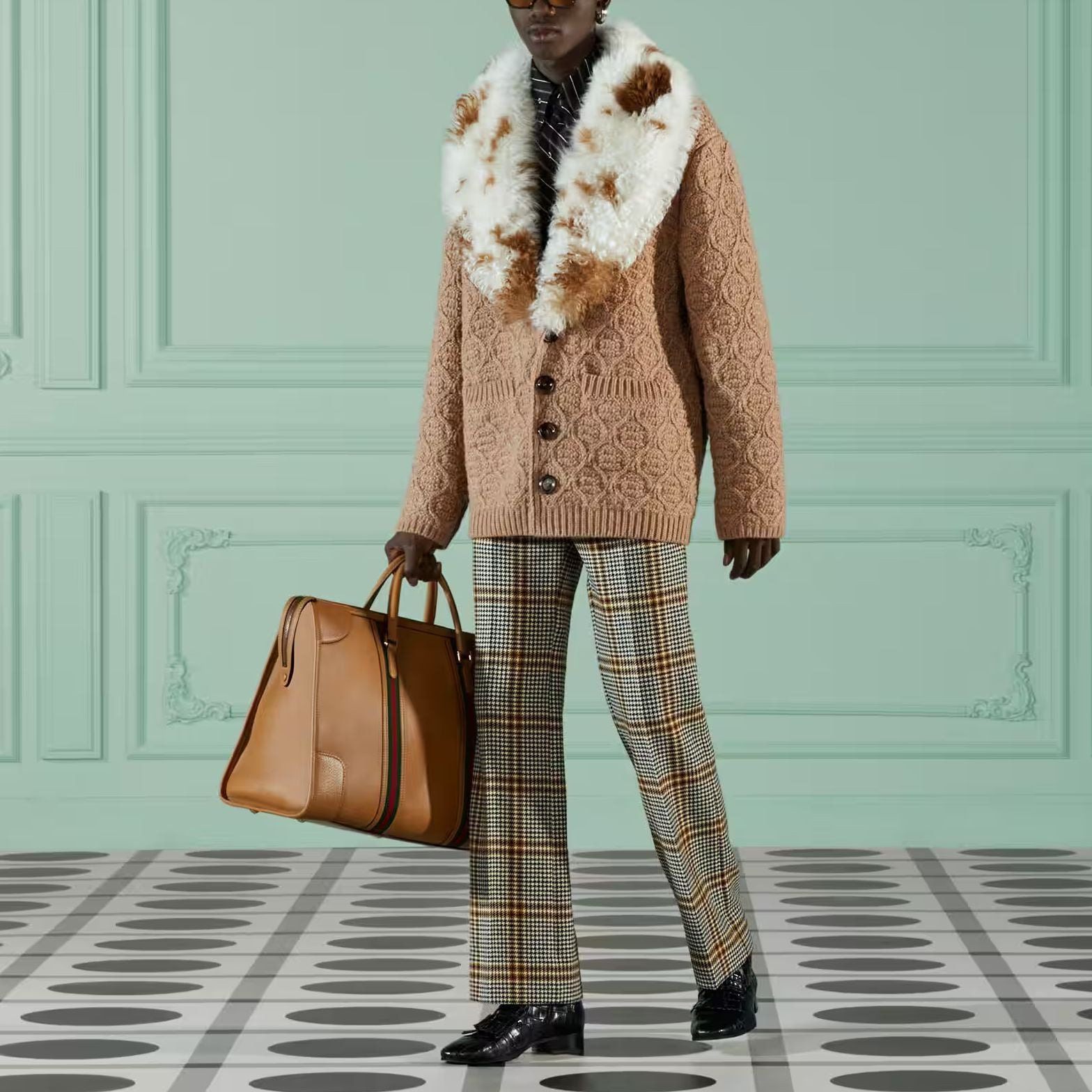 Gucci Wool Knit Coat With Shearling Collar 'Neutrals' 706756-XKCKM-2602 - 4