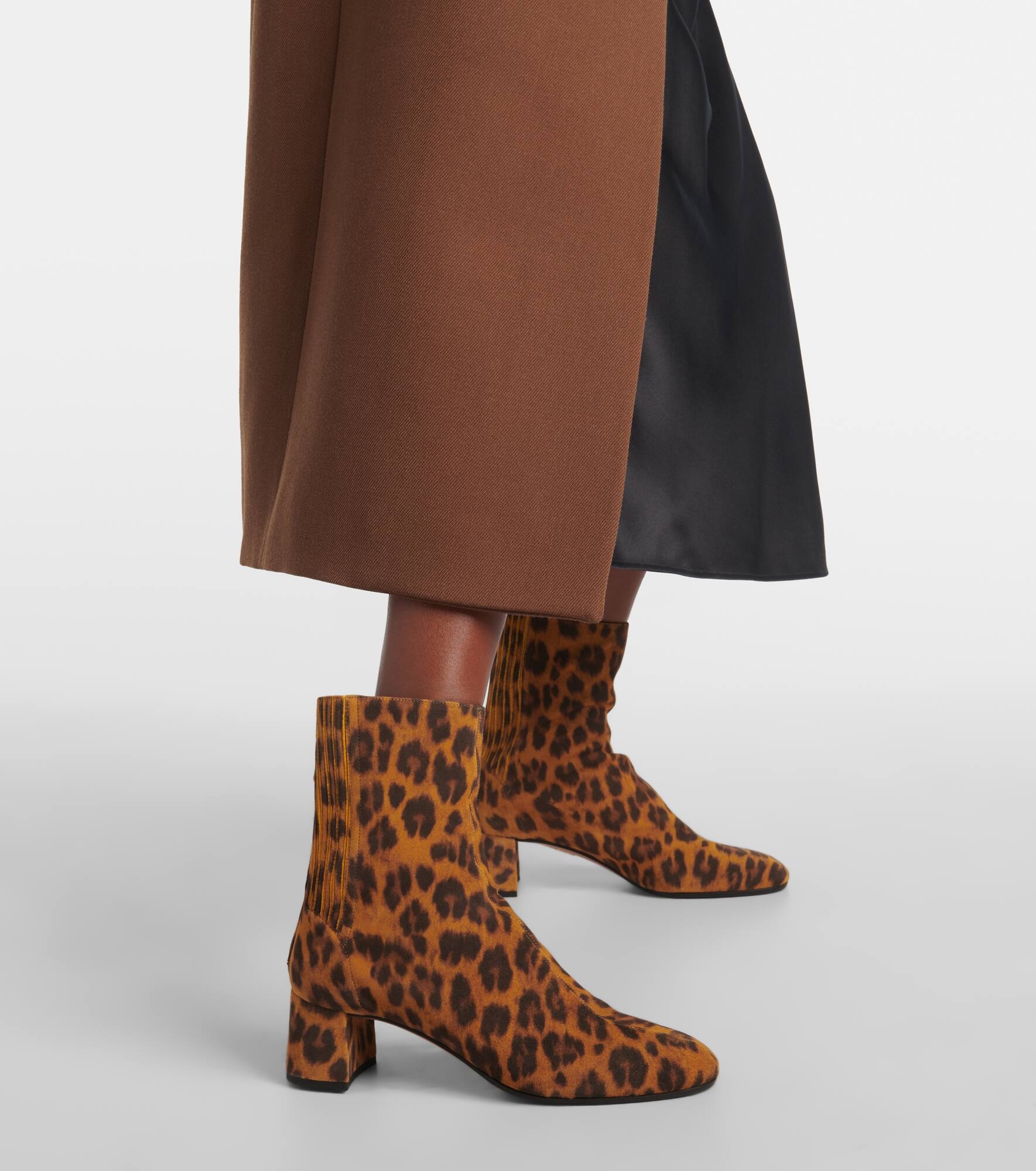 Saint Honoré 50 suede ankle boots - 4