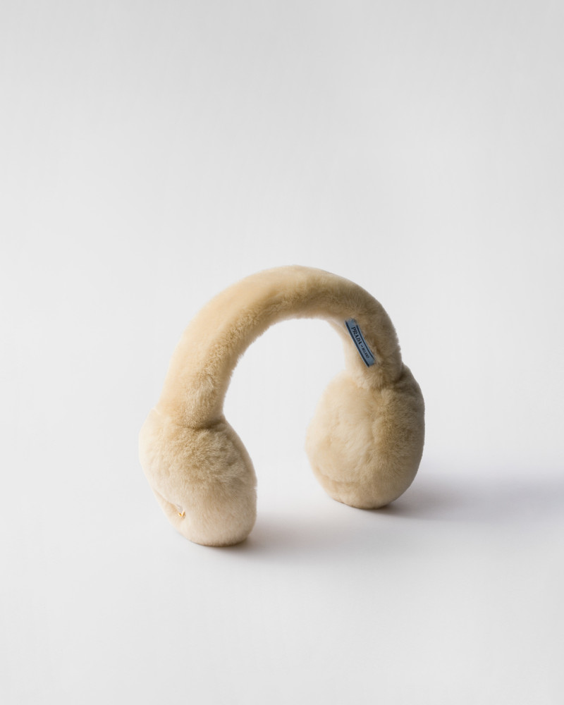 Shearling earmuffs 1