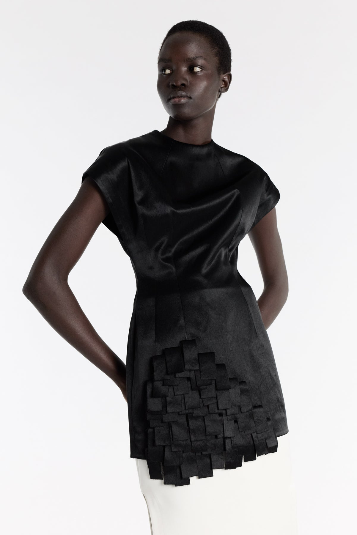SATIN TOP WITH RECTANGLE DETAIL BLACK - 3