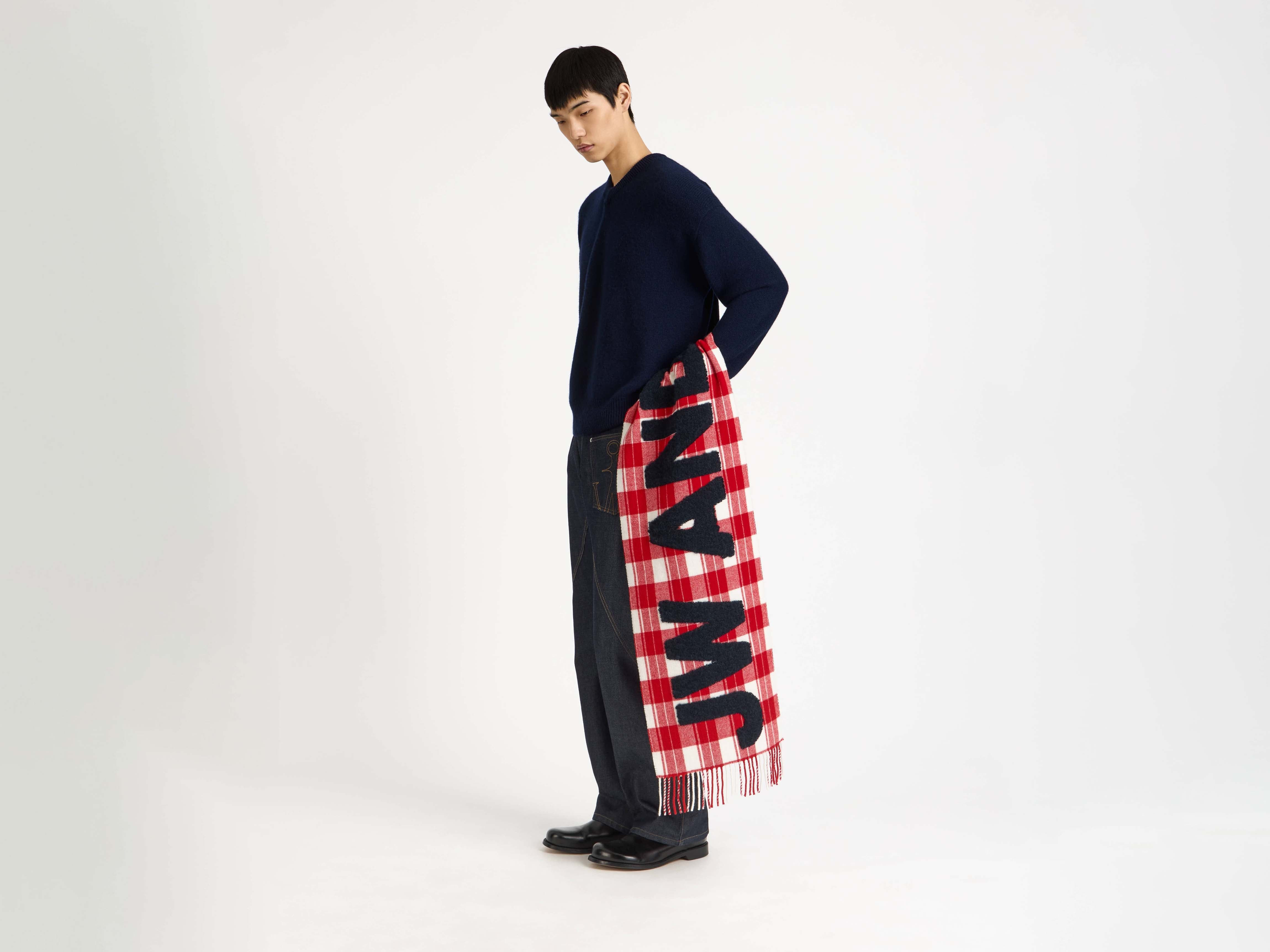 CHECKERED LOGO SCARF IN RED-WHITE - 2