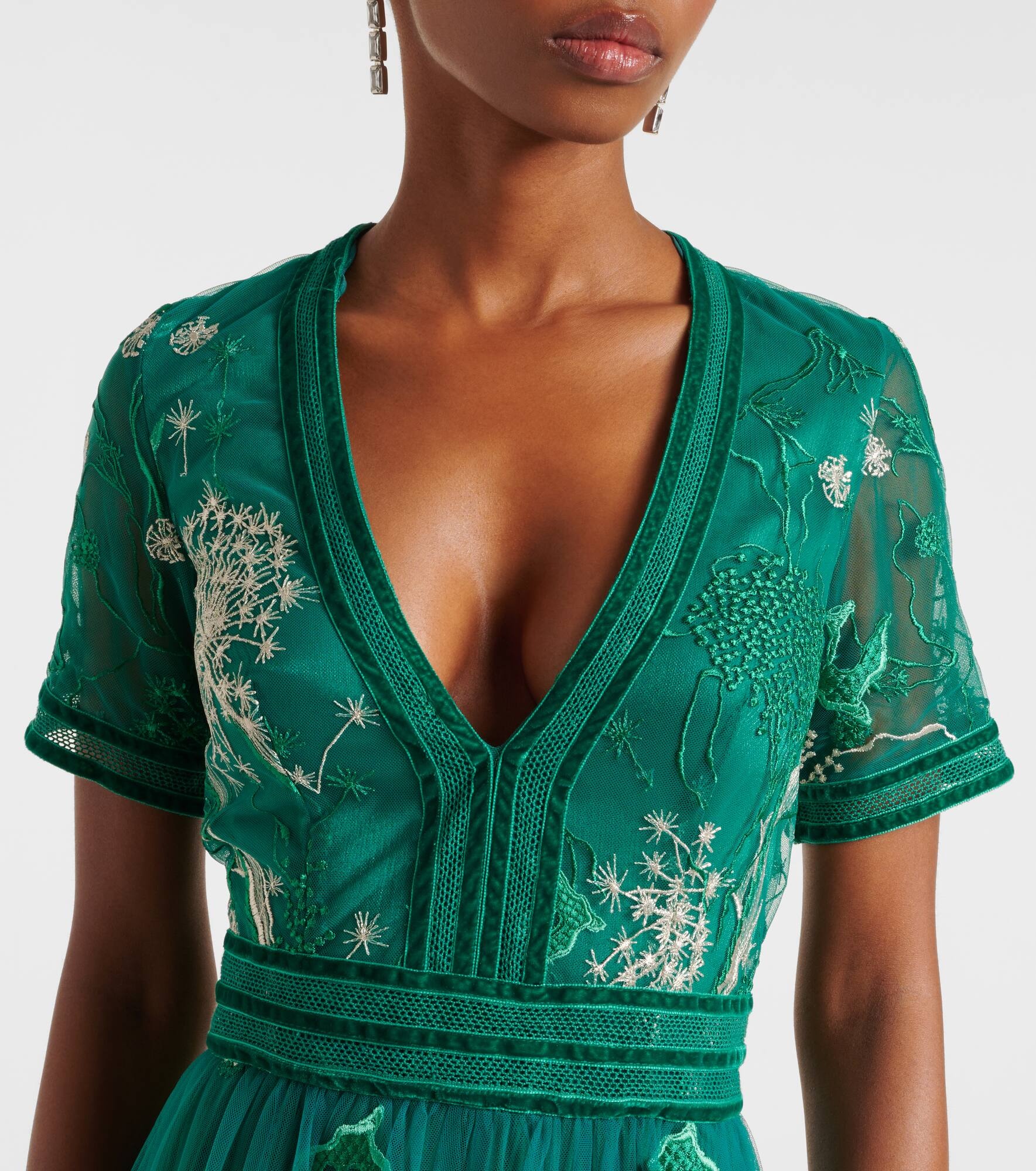 Floral embroidered gown - 4