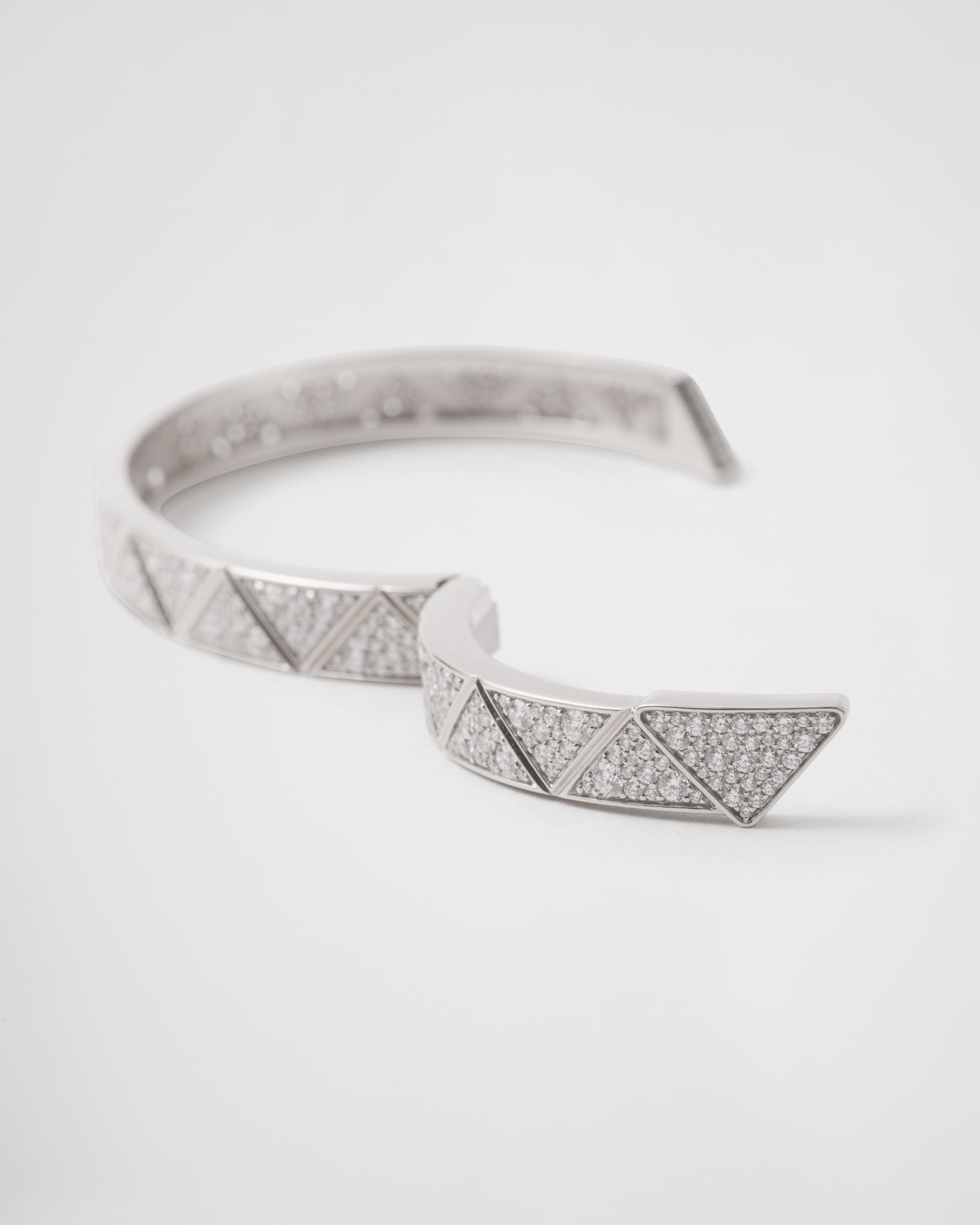Eternal Gold bangle bracelet in white gold with pavé diamonds - 5