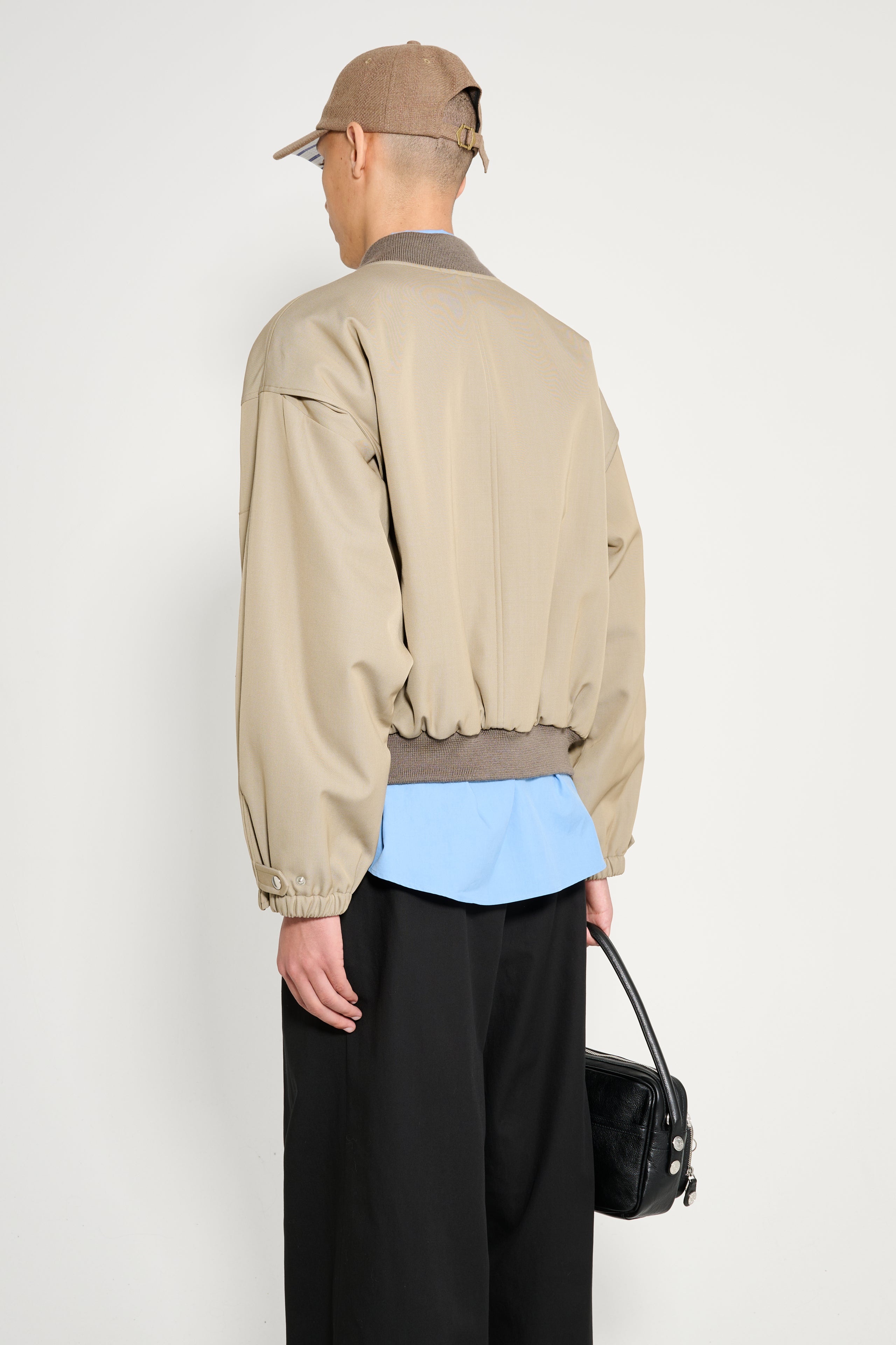 AURALEE LIGHT WOOL MAX GABARDINE CHAMBRAY PADDED FLIGHT BLOUSON KHAKI BEIGE - 3