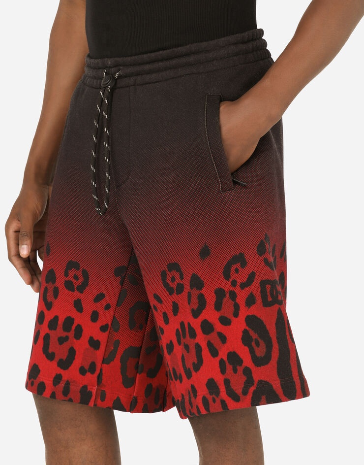 Jersey jogging shorts with leopard print - 4