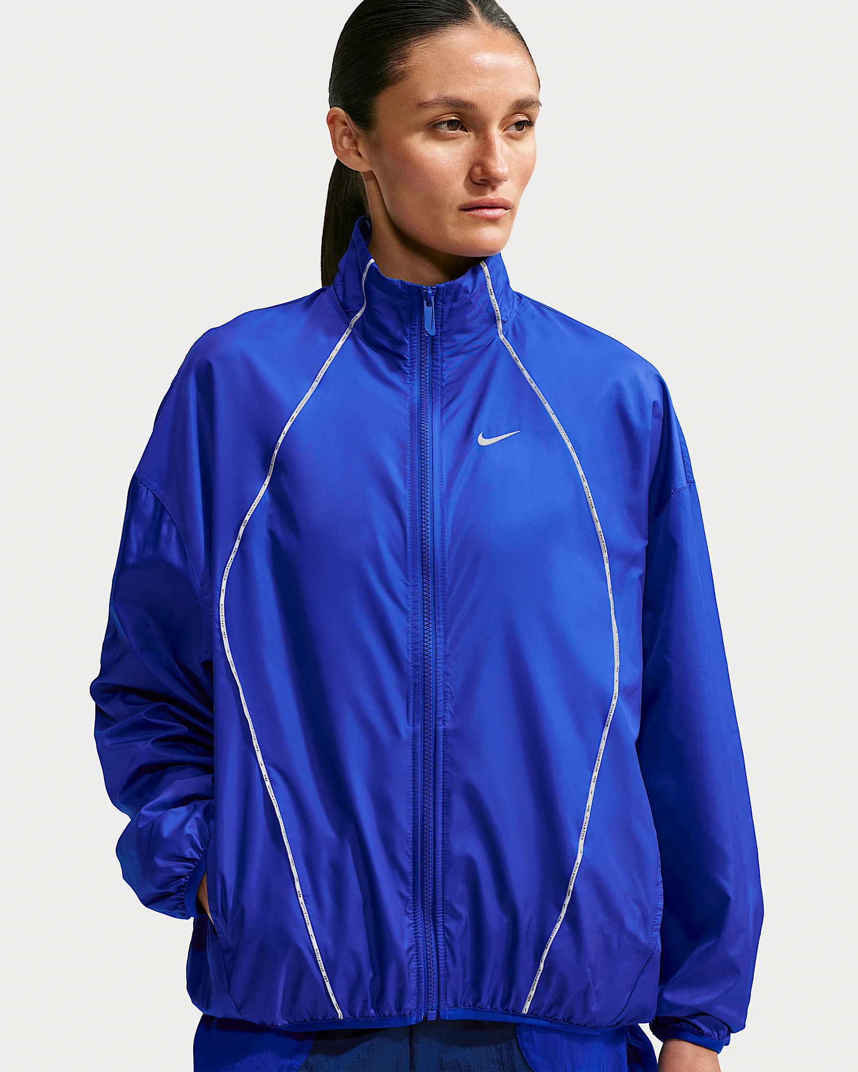 Nike Sportswear Women's Oversized Repel Windbreaker - 1