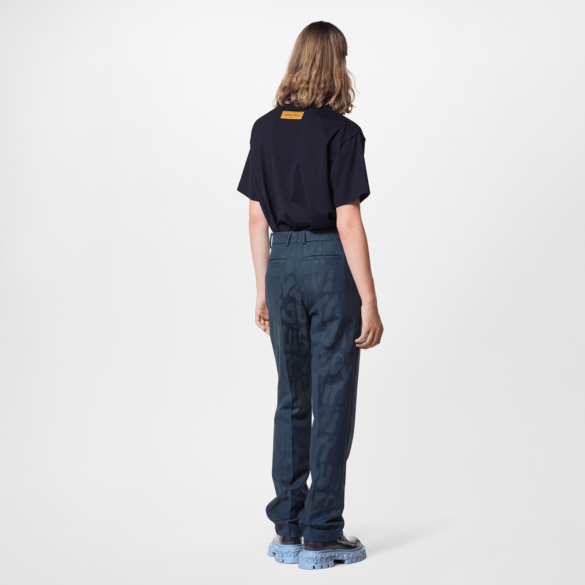 Embossed LV T-Shirt - 3