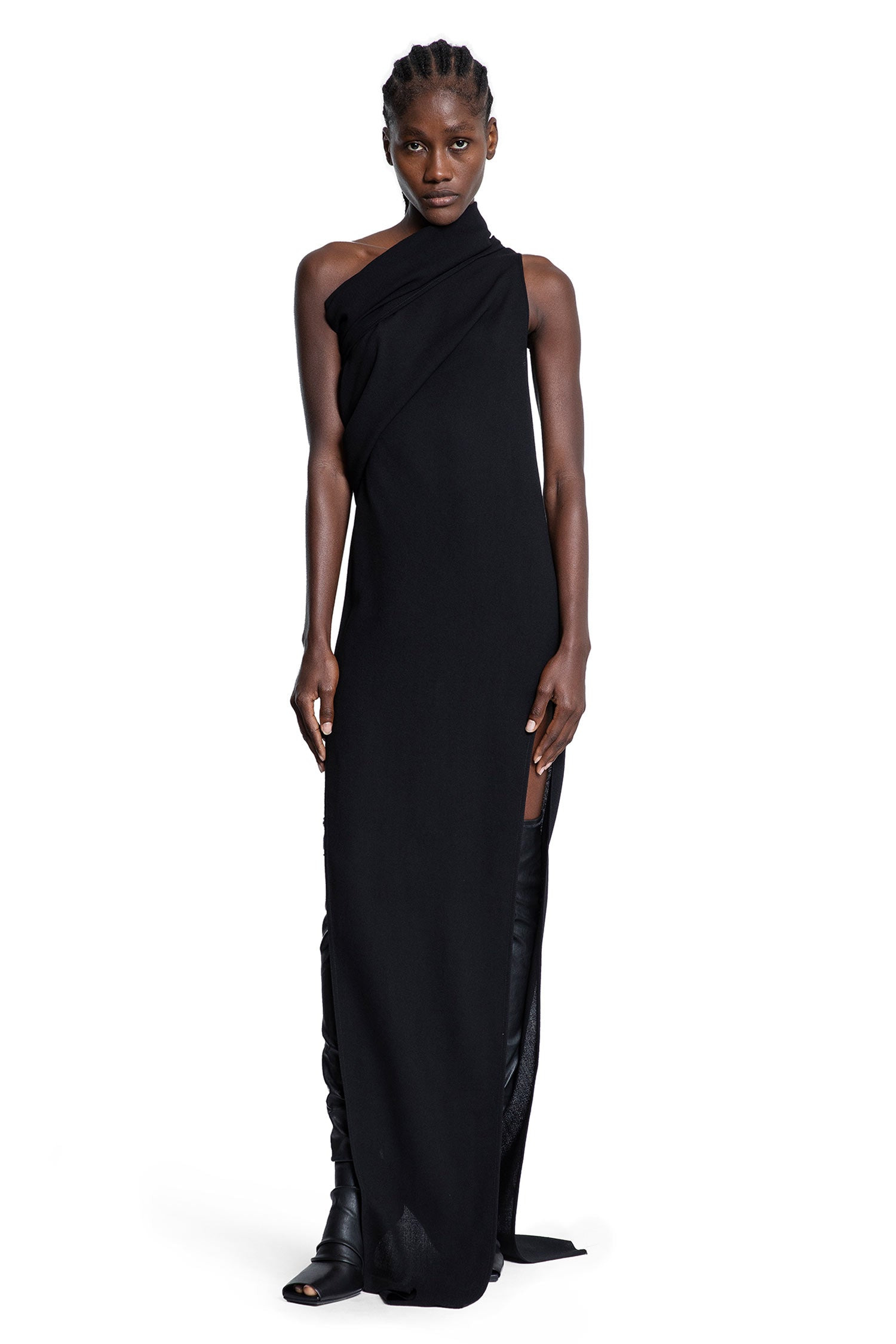 Concordians-Athena-Arrowhead-Gown - 5