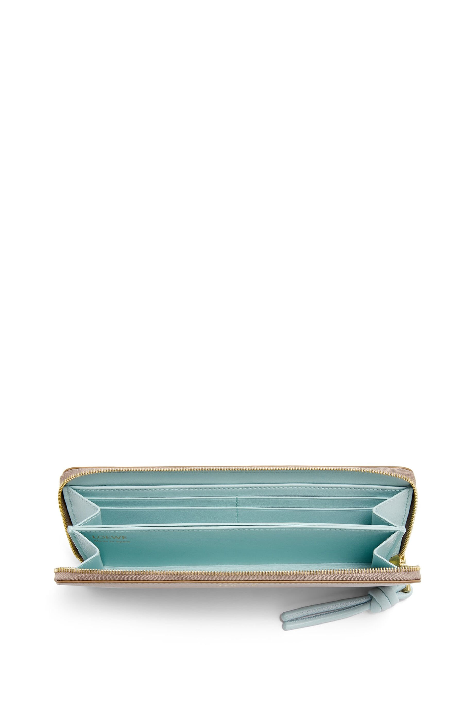 Knot zip around wallet in shiny nappa calfskin - 4