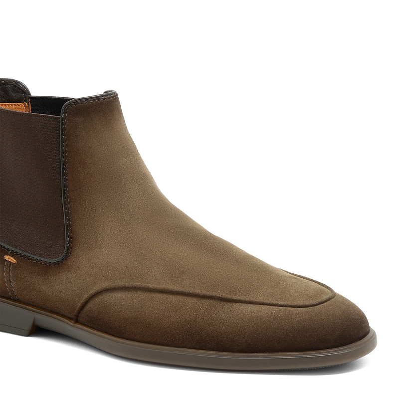 Men’s brown suede Chelsea boot 5
