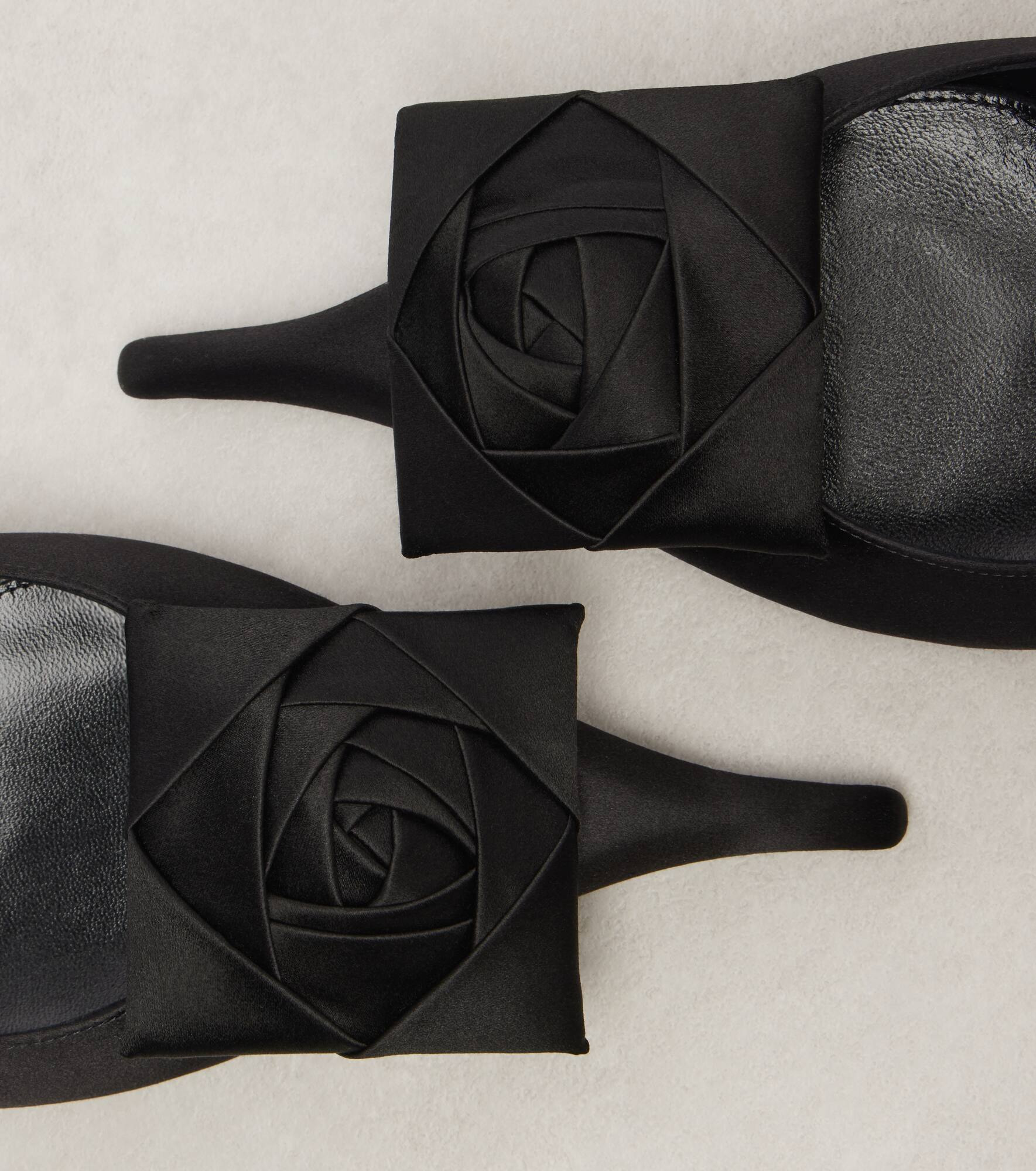 Dakota 50 crêpe satin slingback pumps - 5