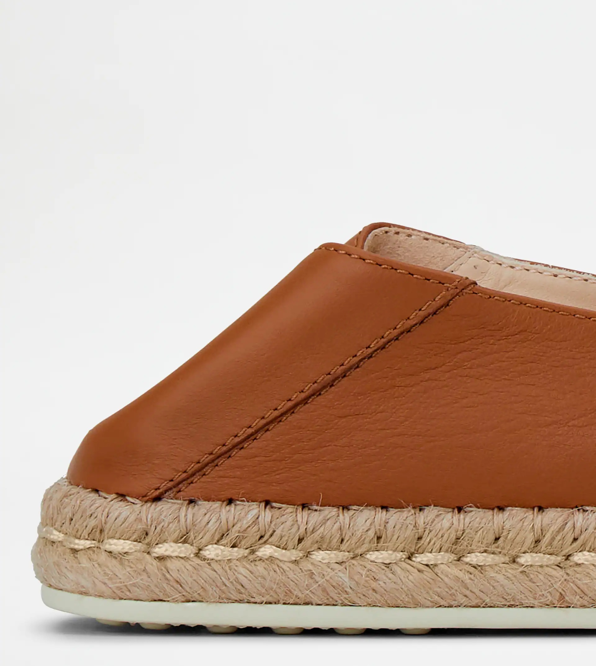 SLIP-ONS IN LEATHER - BROWN - 6
