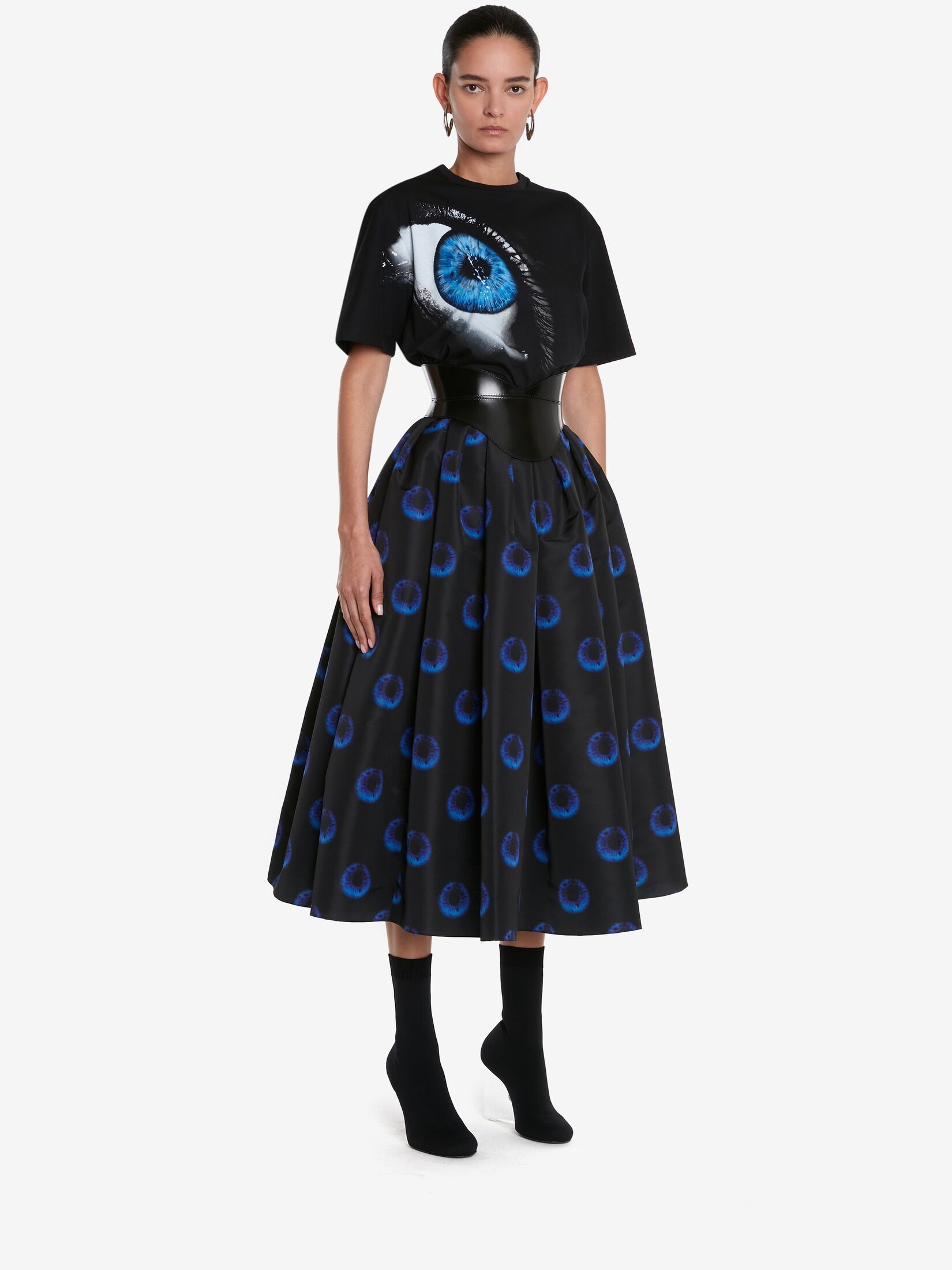 Women's Iris Oversized T-shirt in Black/galactic Blue - 3