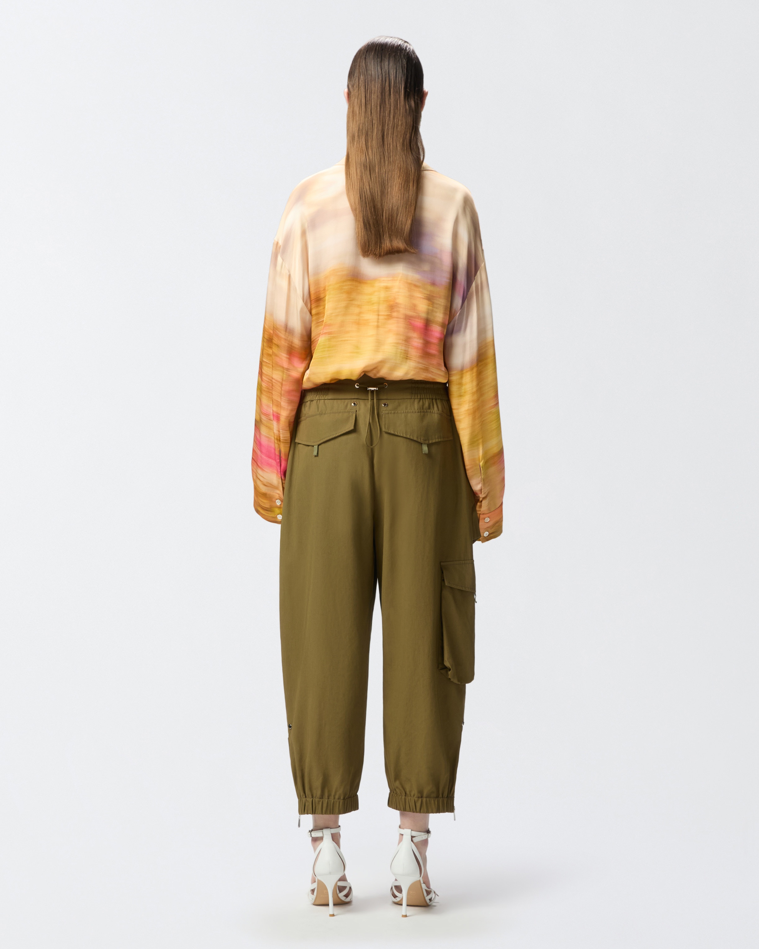 LIGHTWEIGHT CARGO TROUSERS WITH MAXI POCKETS - 4