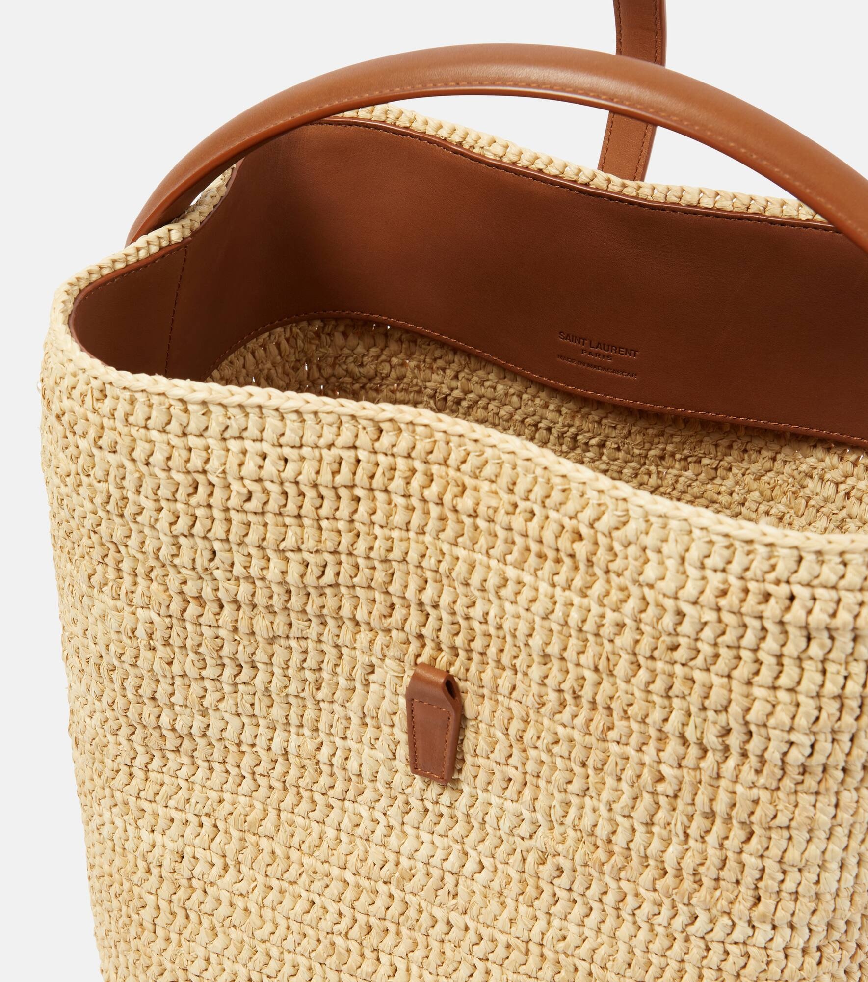 Le 37 leather-trimmed raffia bucket bag - 3