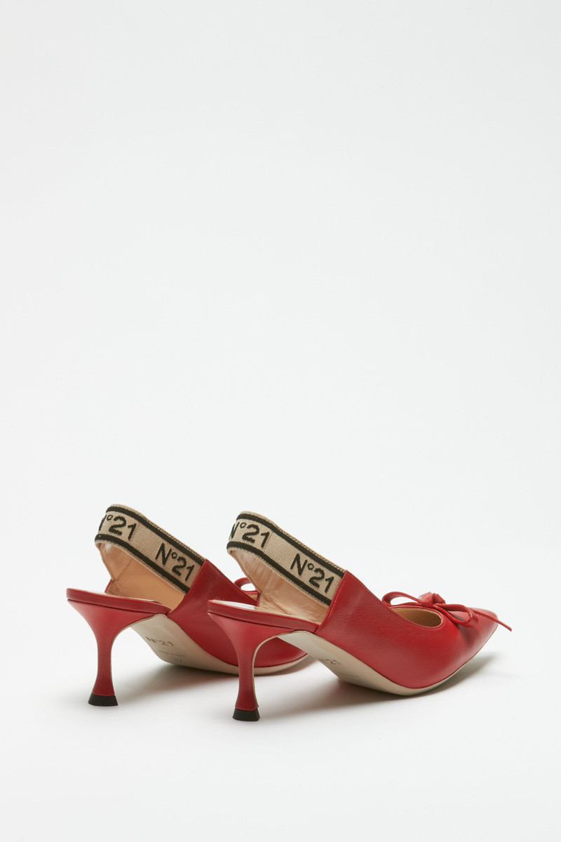 N°21 LEATHER SLINGBACK PUMPS outlook