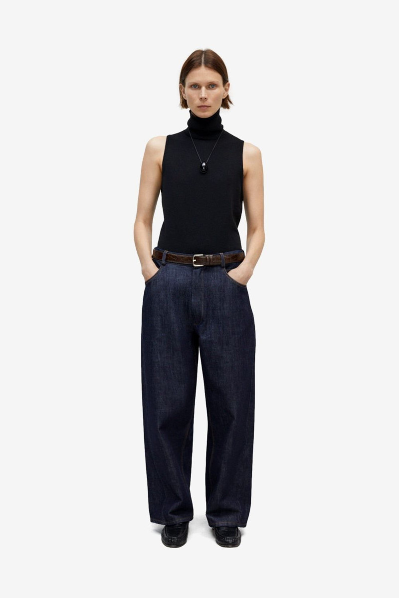 button-fastening trousers 1