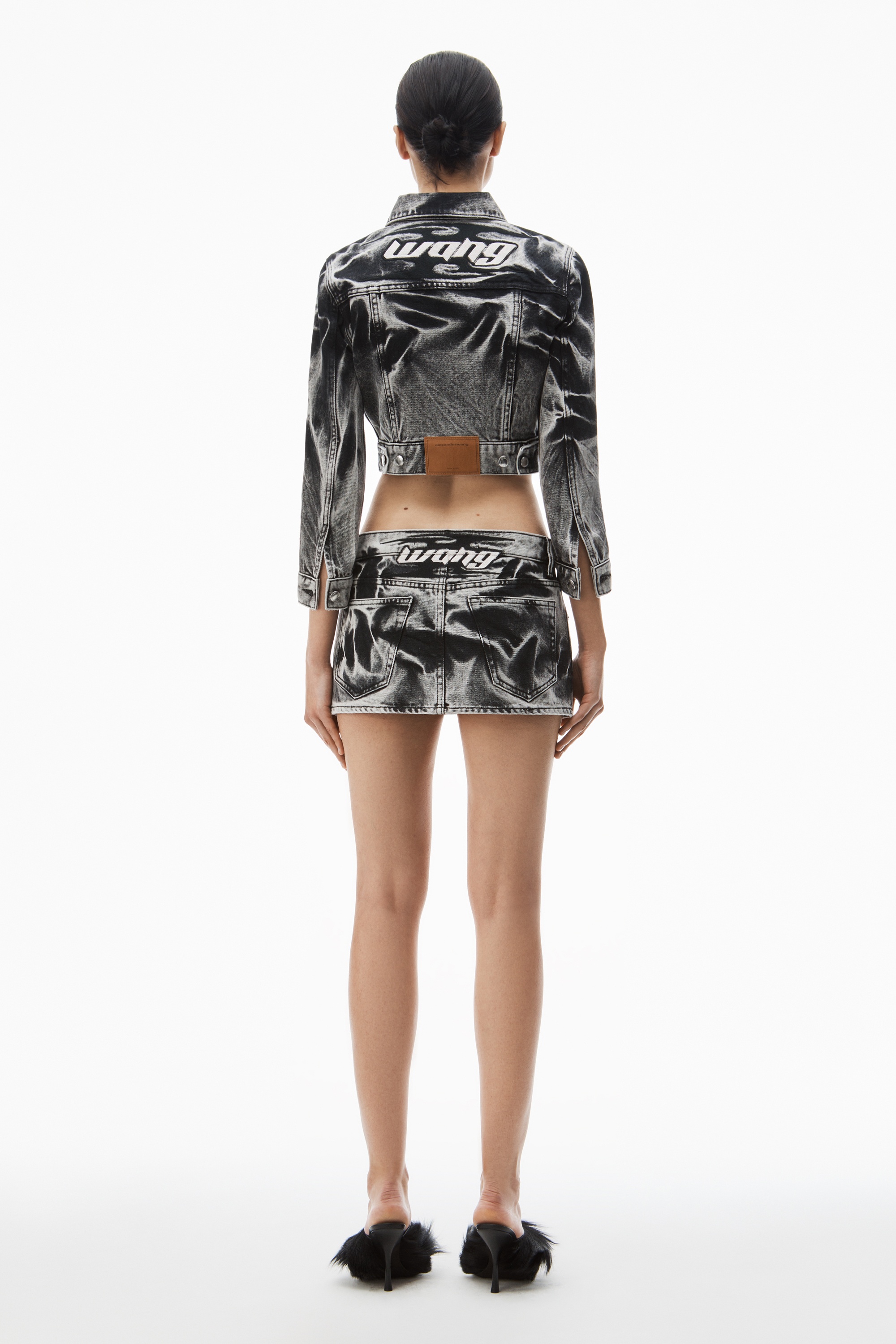blade logo-embroidered shrunken trucker jacket in cotton denim - 5