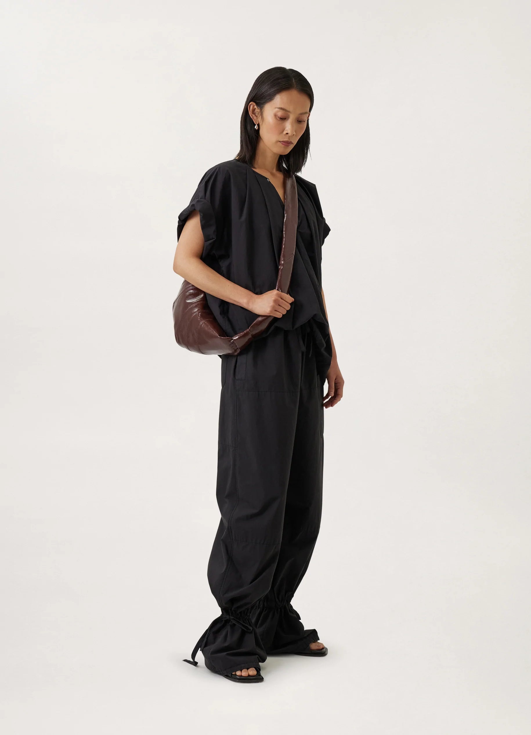 PARACHUTE PANTS
GARMENT DYED COTTON - 2