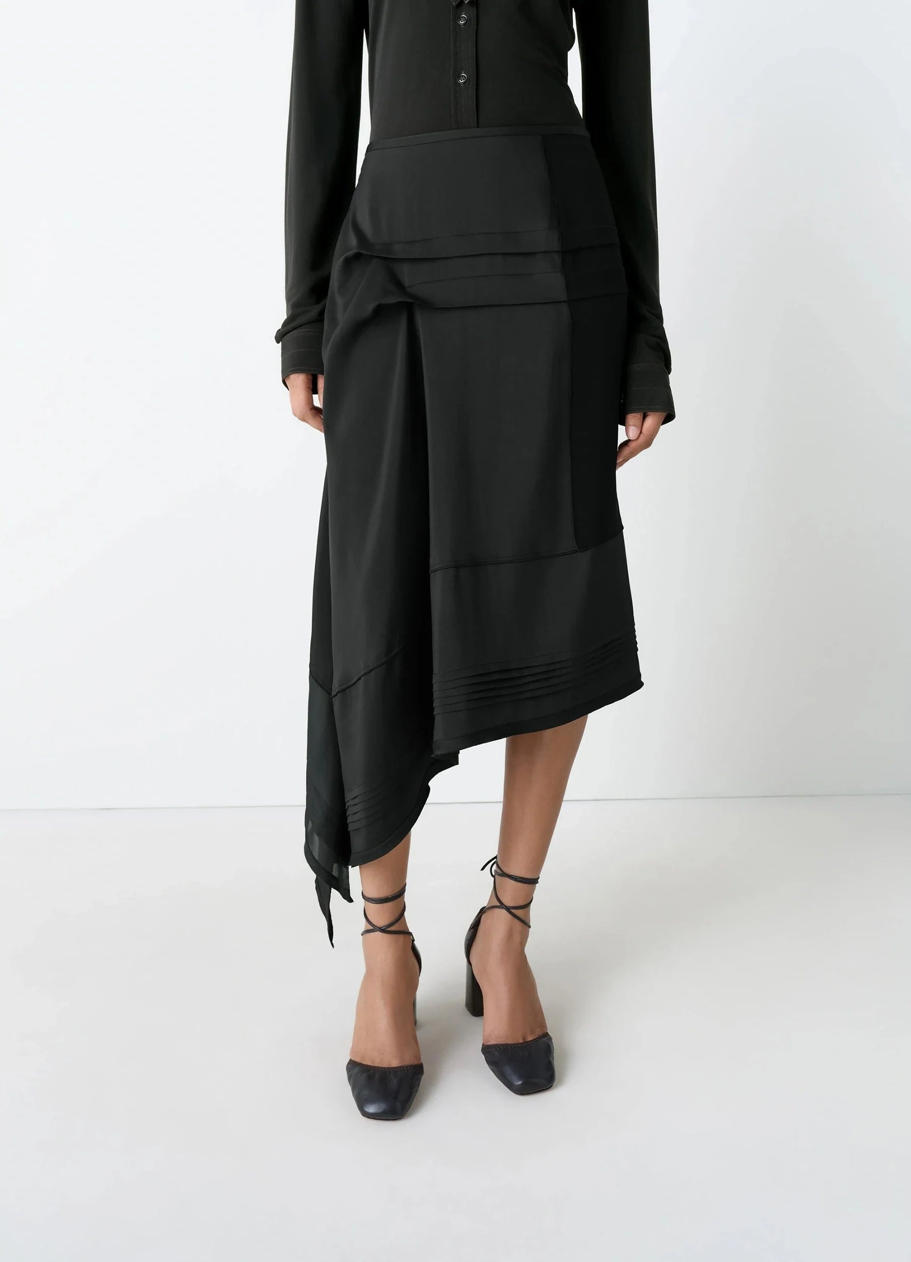 SKIRT WITH PLEATS - 4