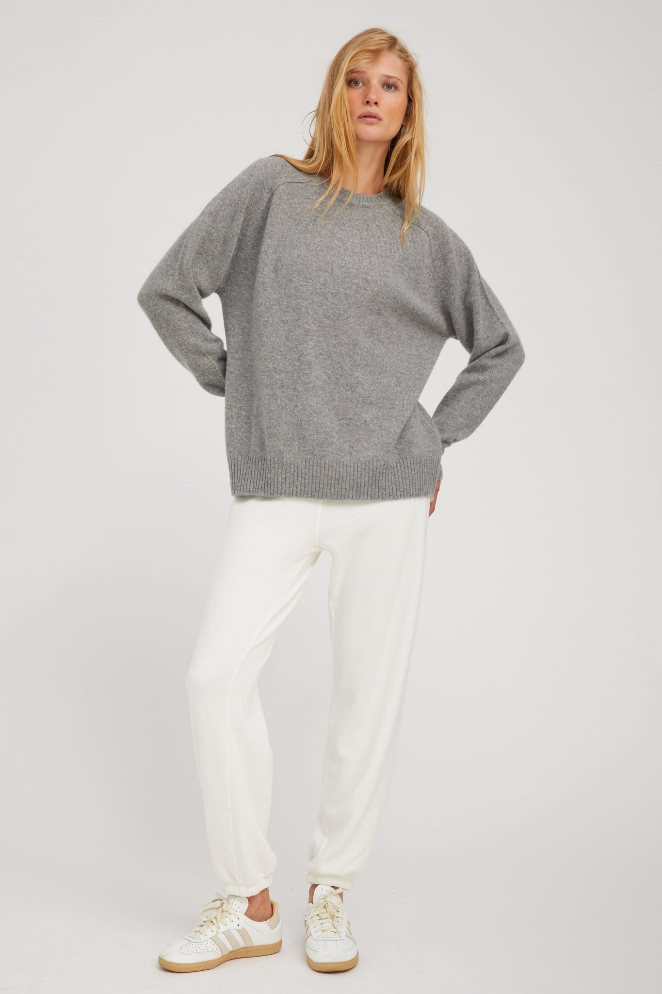 GREY CASHMERE BOYFRIEND SWEATER - 2