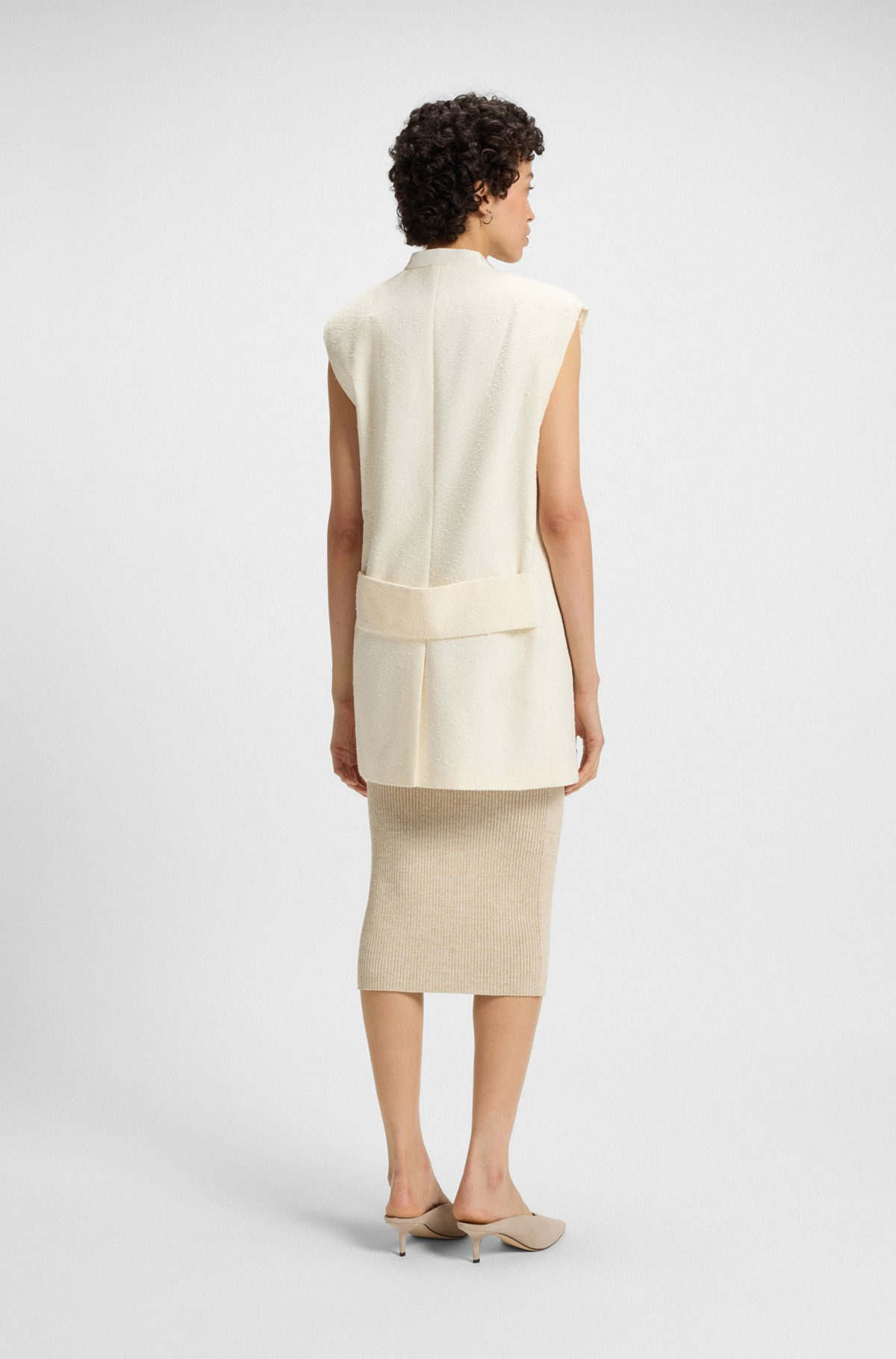RELAXED-FIT SLEEVELESS BLAZER IN ITALIAN BOUCLÉ - 4