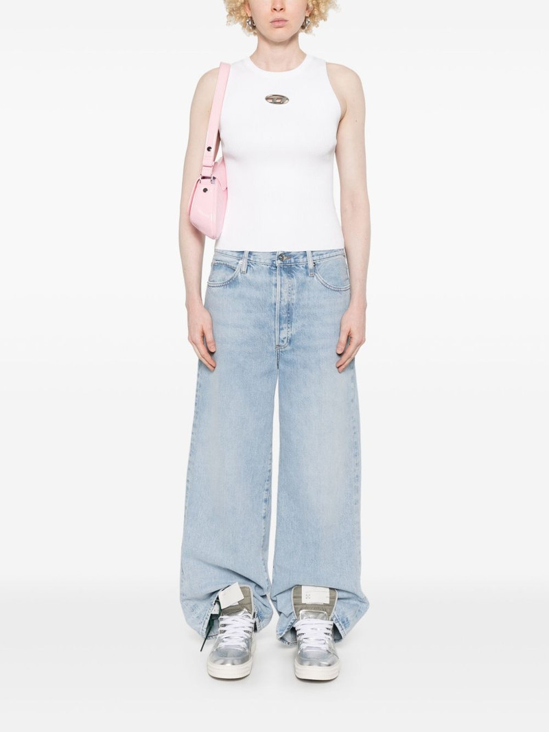Diesel M-Caddix top outlook