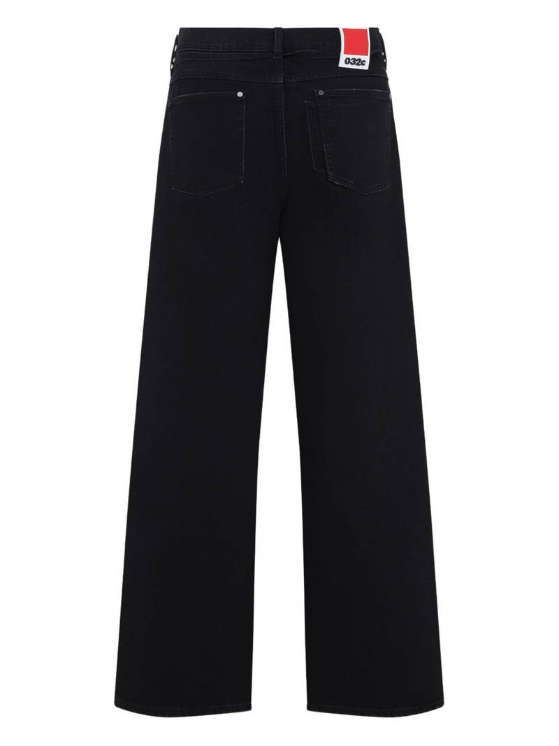 straight-leg jeans 3