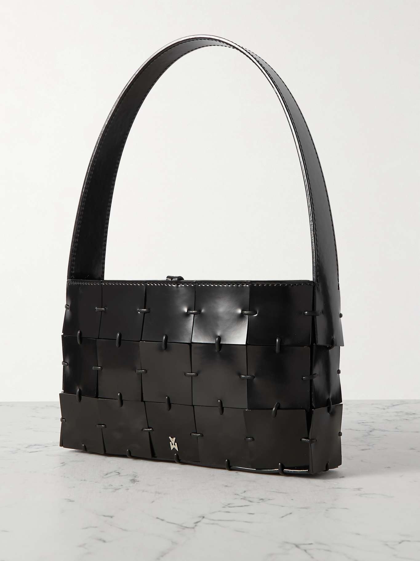 Mina woven patent-leather shoulder bag - 3