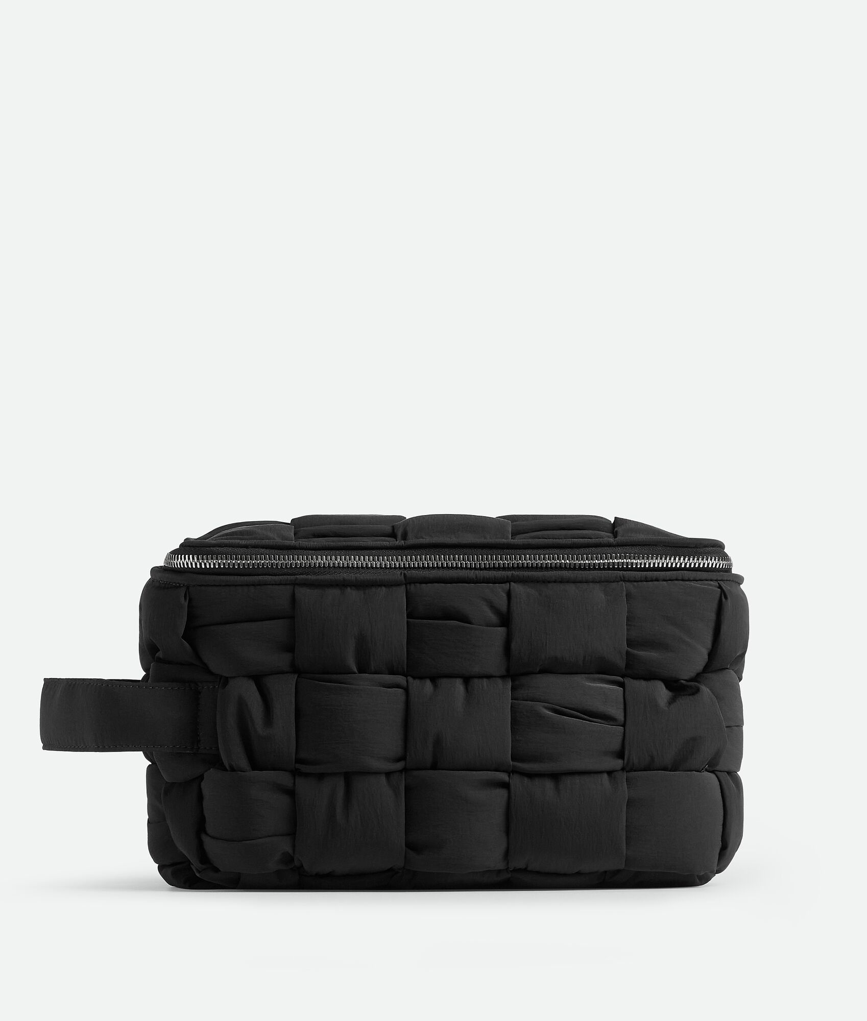 【BOTTEGA VENETA】CASSETTE TRAVEL BAG Bottega Veneta Cassette Travel Pouch | REVERSIBLE