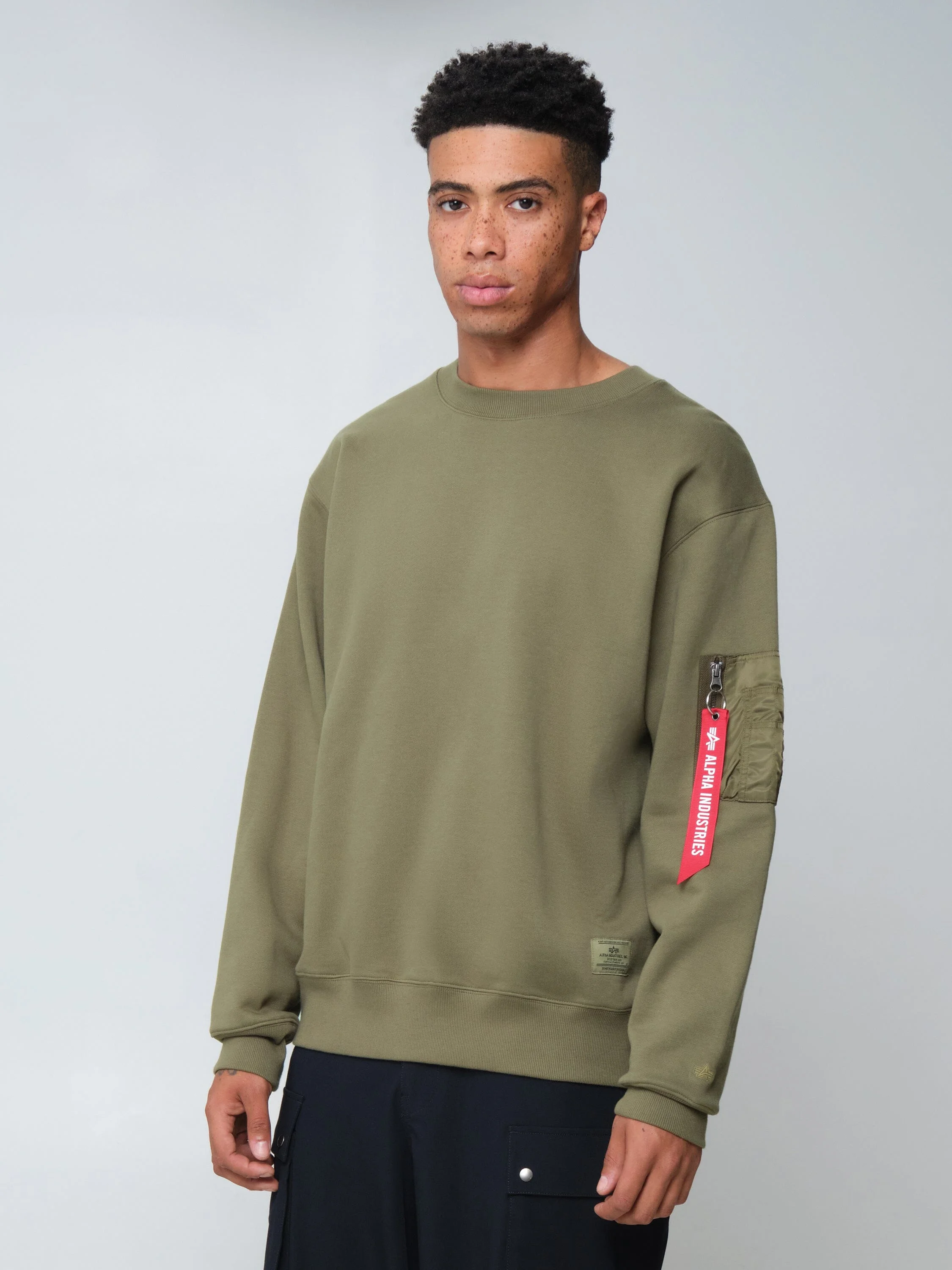 UTILITY POCKET CREW SWEATSHIRT - 1